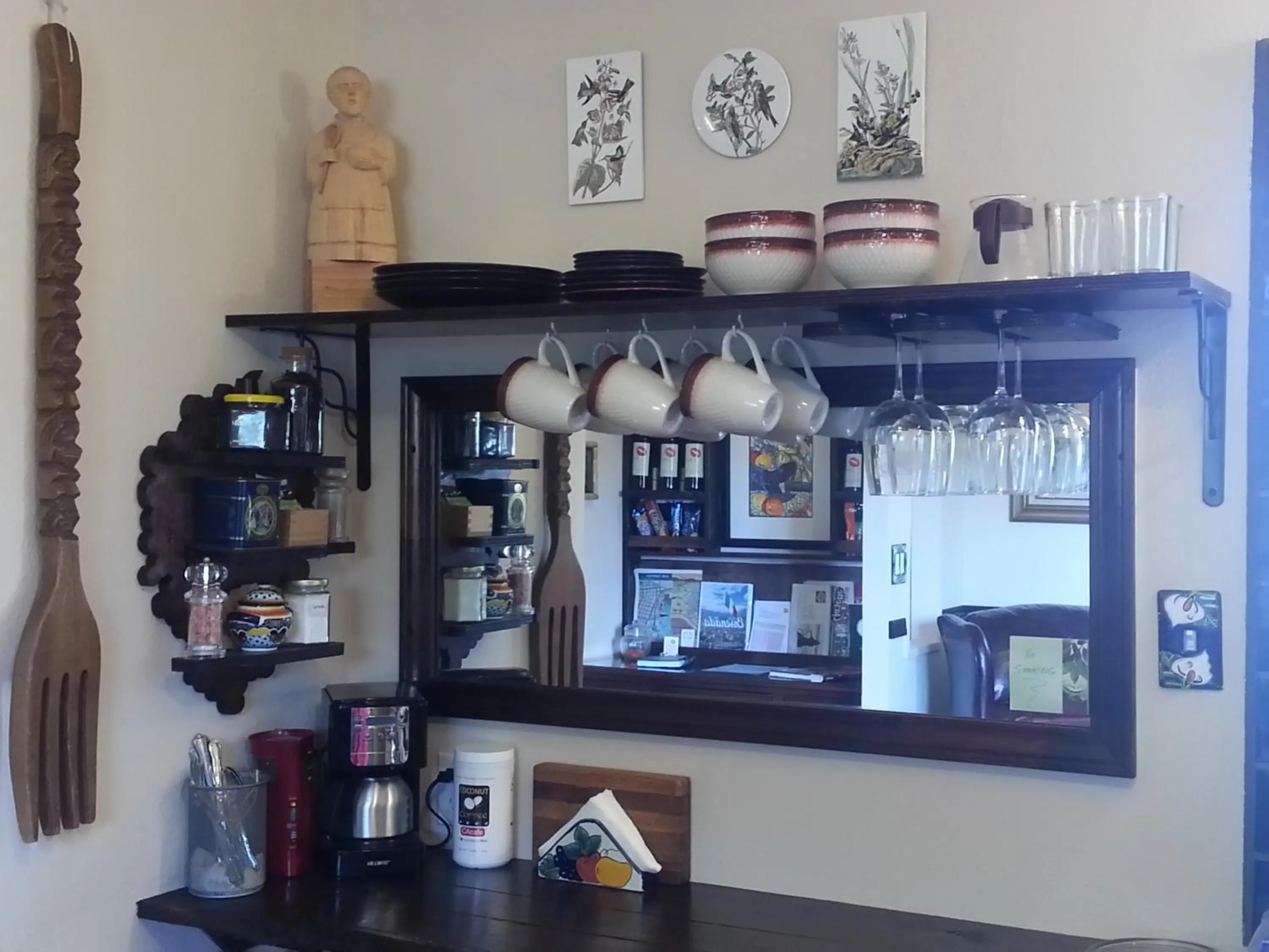 Coffee/tea facilities in Vinofilia Wine Country Inn