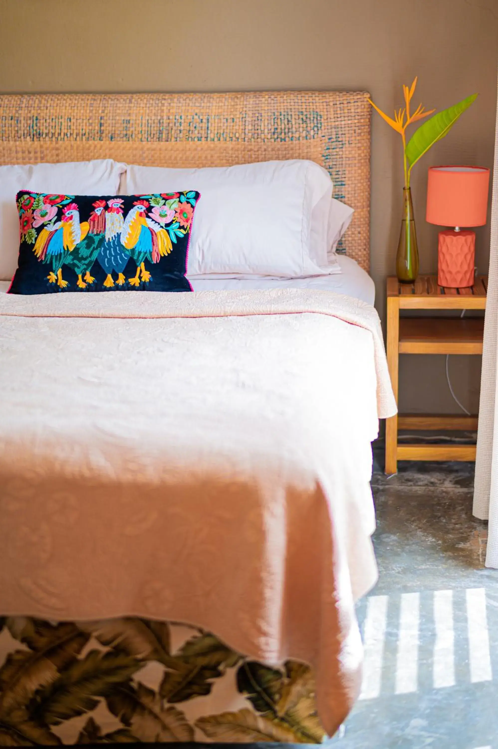 Queen Room with Balcony in Casa de Amistad Guesthouse Queen Room with Balcony in Casa de Amistad Guesthouse