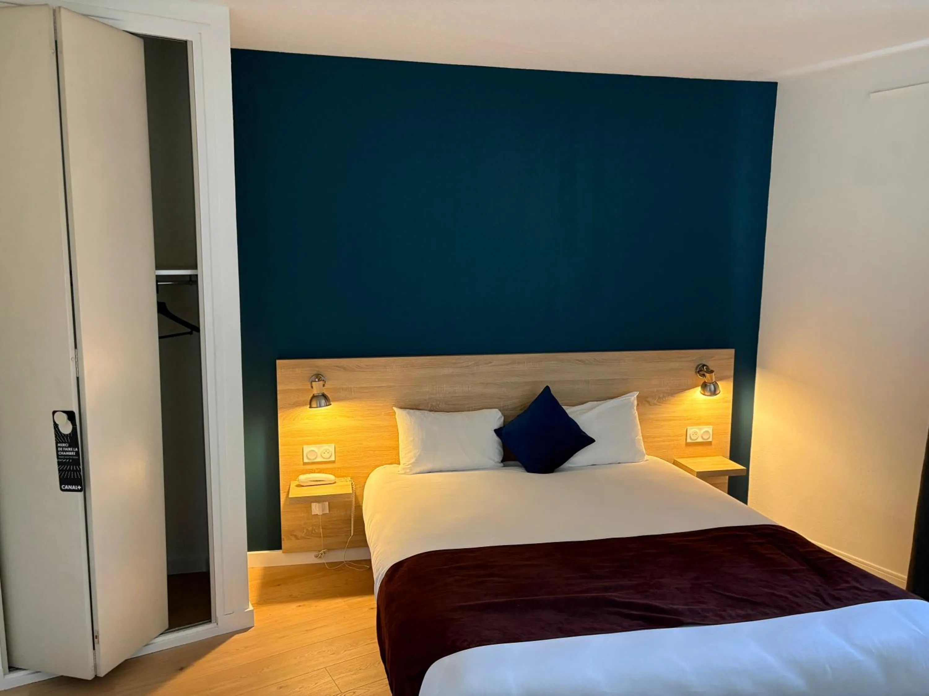 Bed in Contact Hôtel des États-Unis