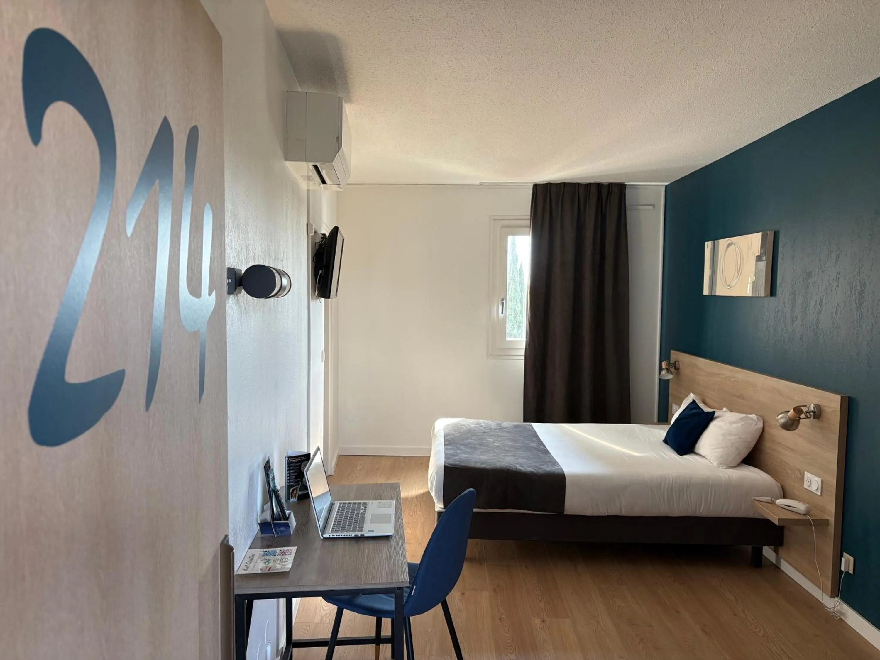 Bed in Contact Hôtel des États-Unis