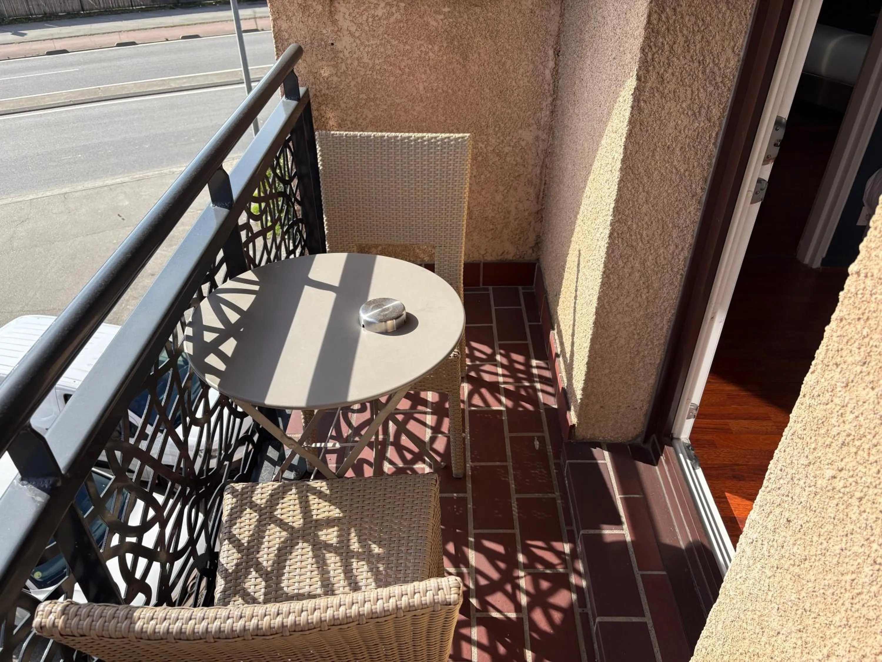 Balcony/Terrace in Contact Hôtel des États-Unis