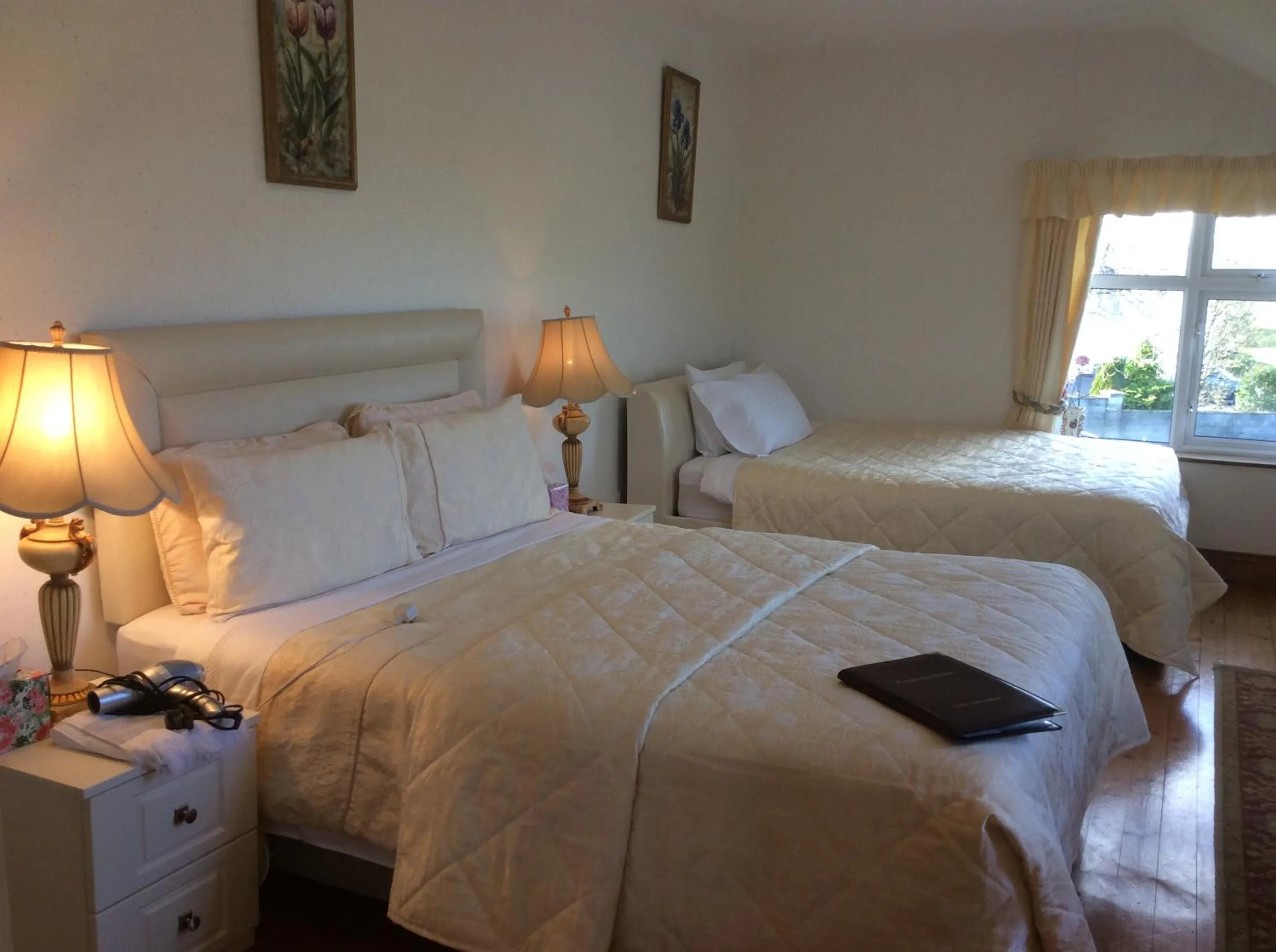 Bed in Rosdarrig Bed & Breakfast