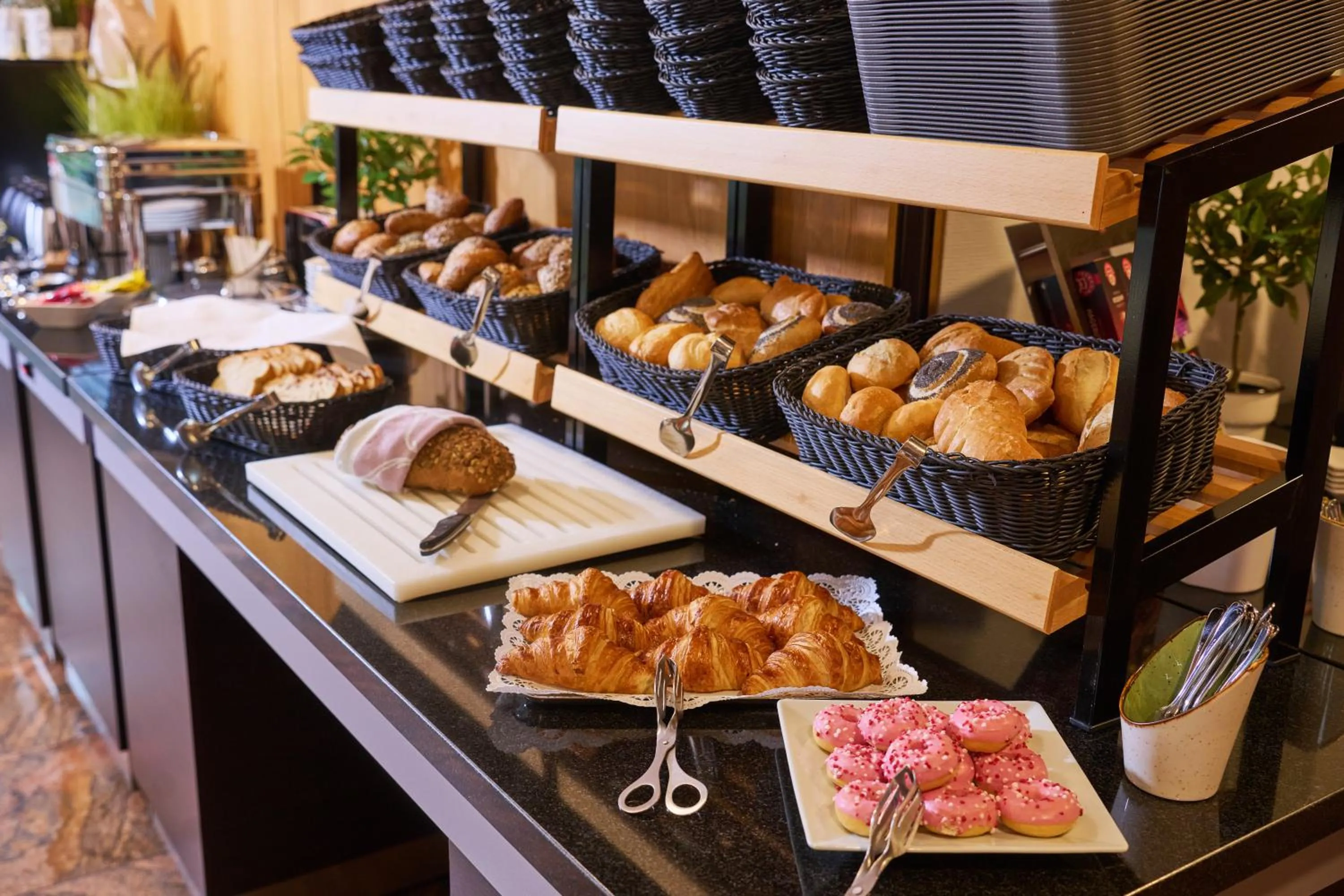 Buffet breakfast in Stadthotel Eckernförde