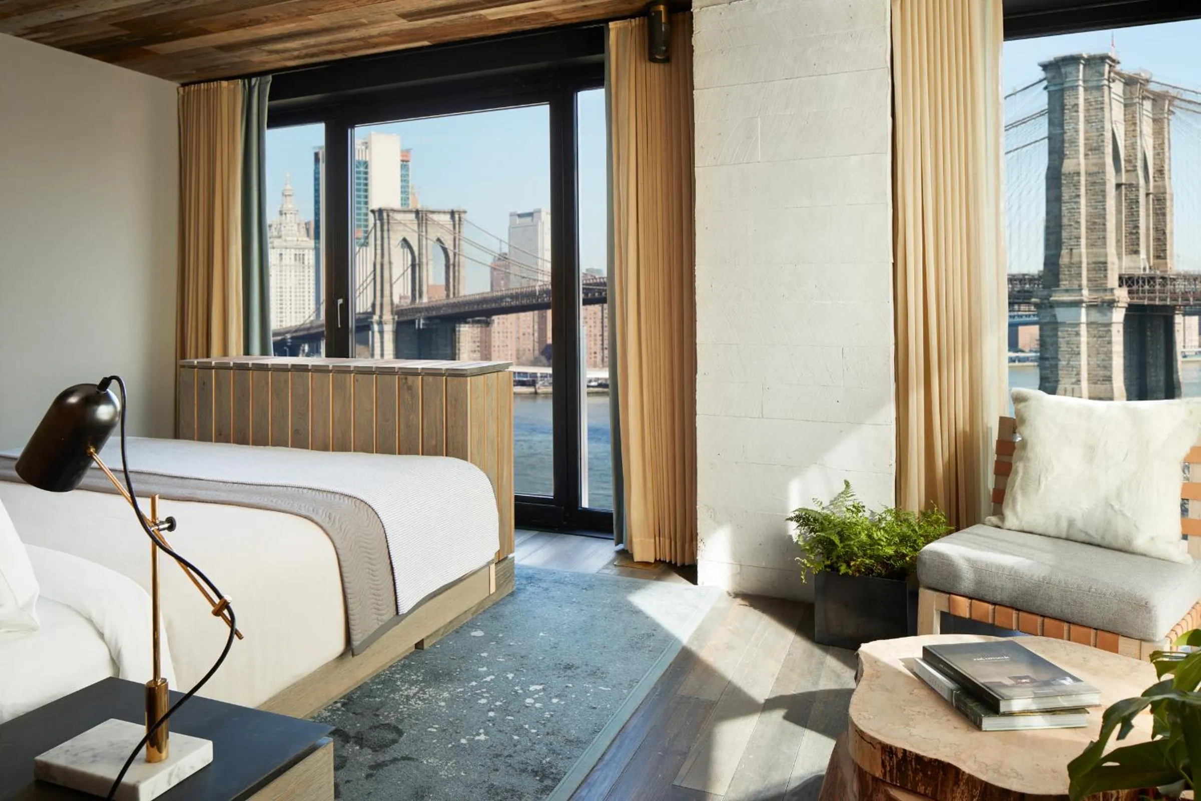 Seating area, Bed in 1 Hotel Brooklyn Bridge