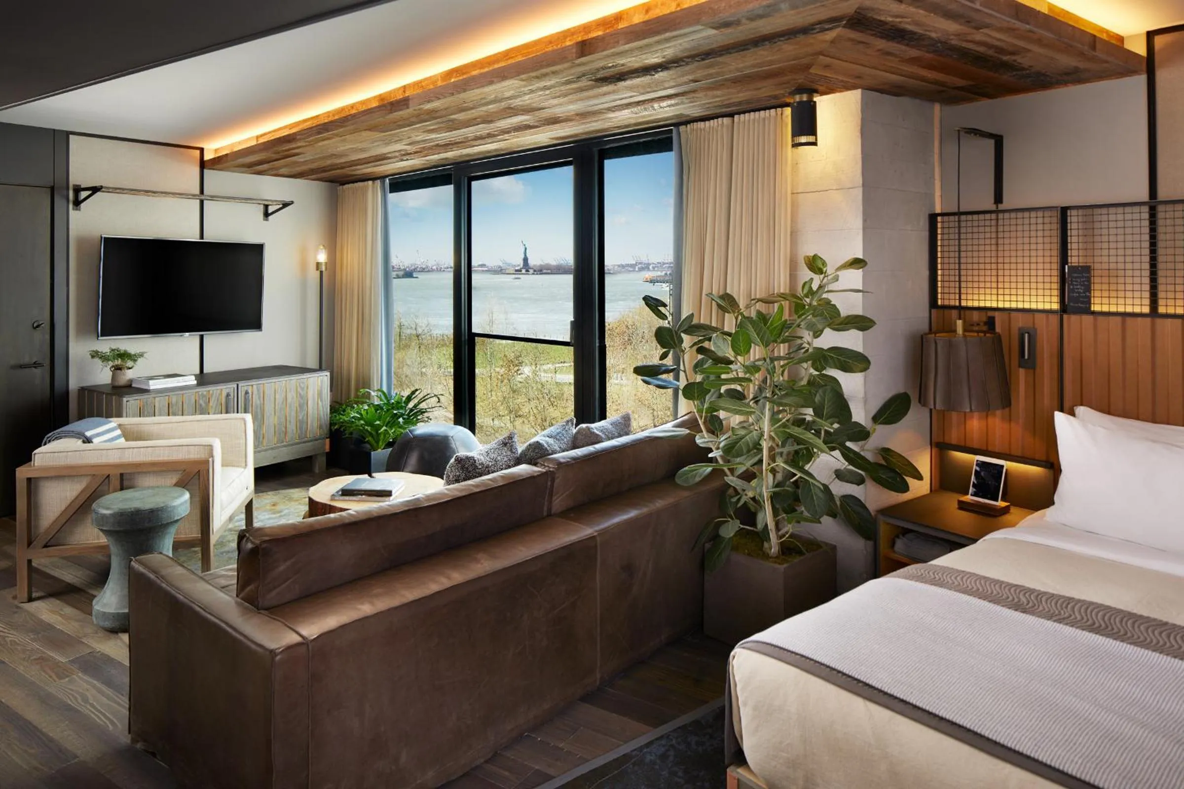 Living room, Bed in 1 Hotel Brooklyn Bridge