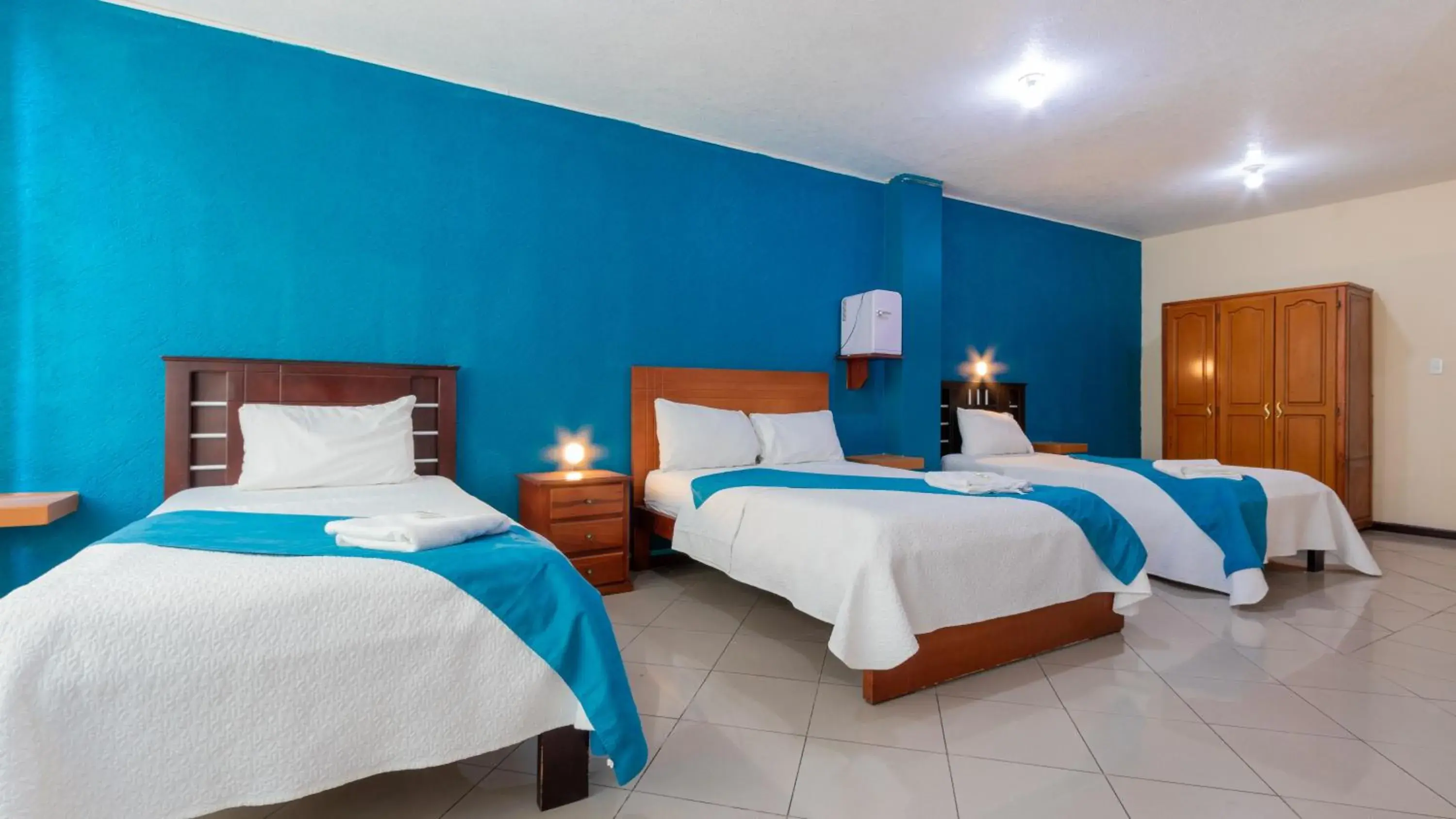 Basic Triple Room in Hotel Miraflores Basic Triple Room in Hotel Miraflores