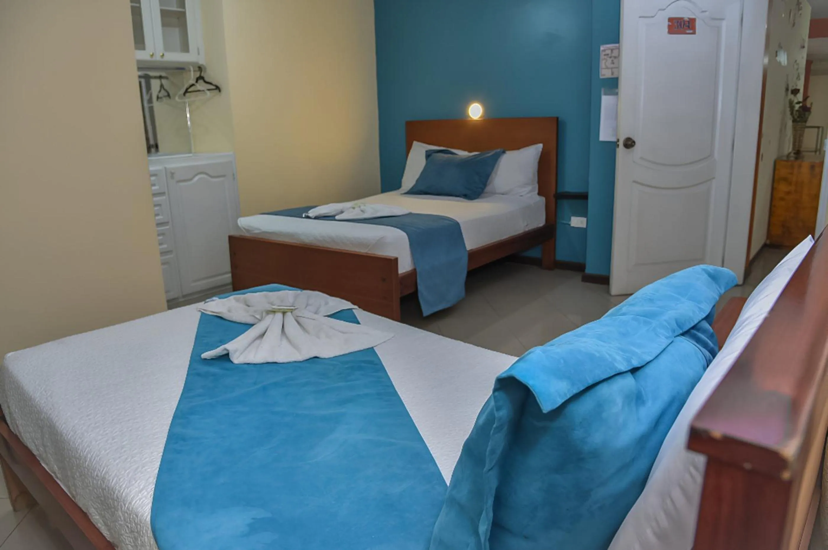 Property building, Bed in Hotel Miraflores