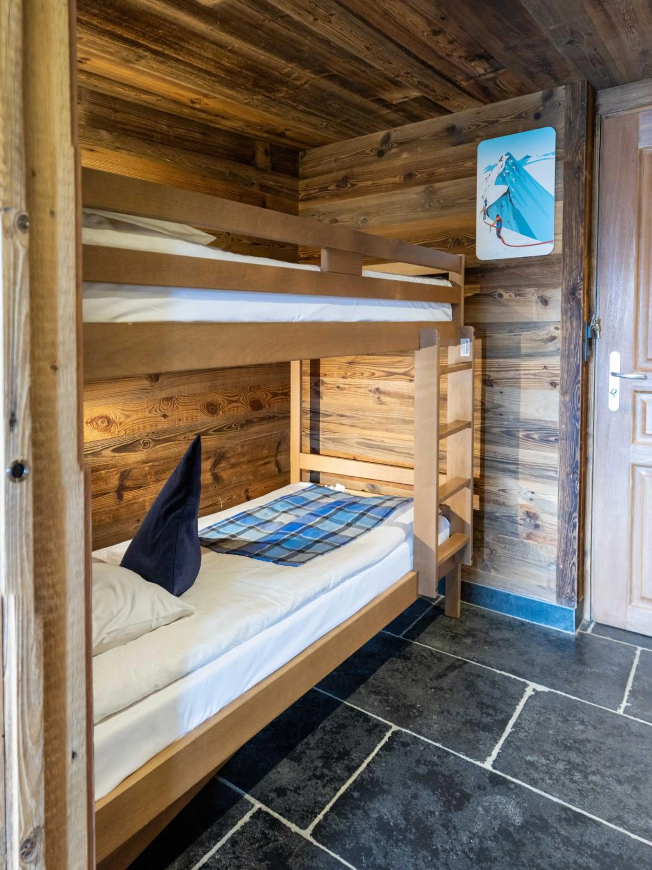 bunk bed, Bed in Hôtel Alpina & SPA - Restaurant Oxalis