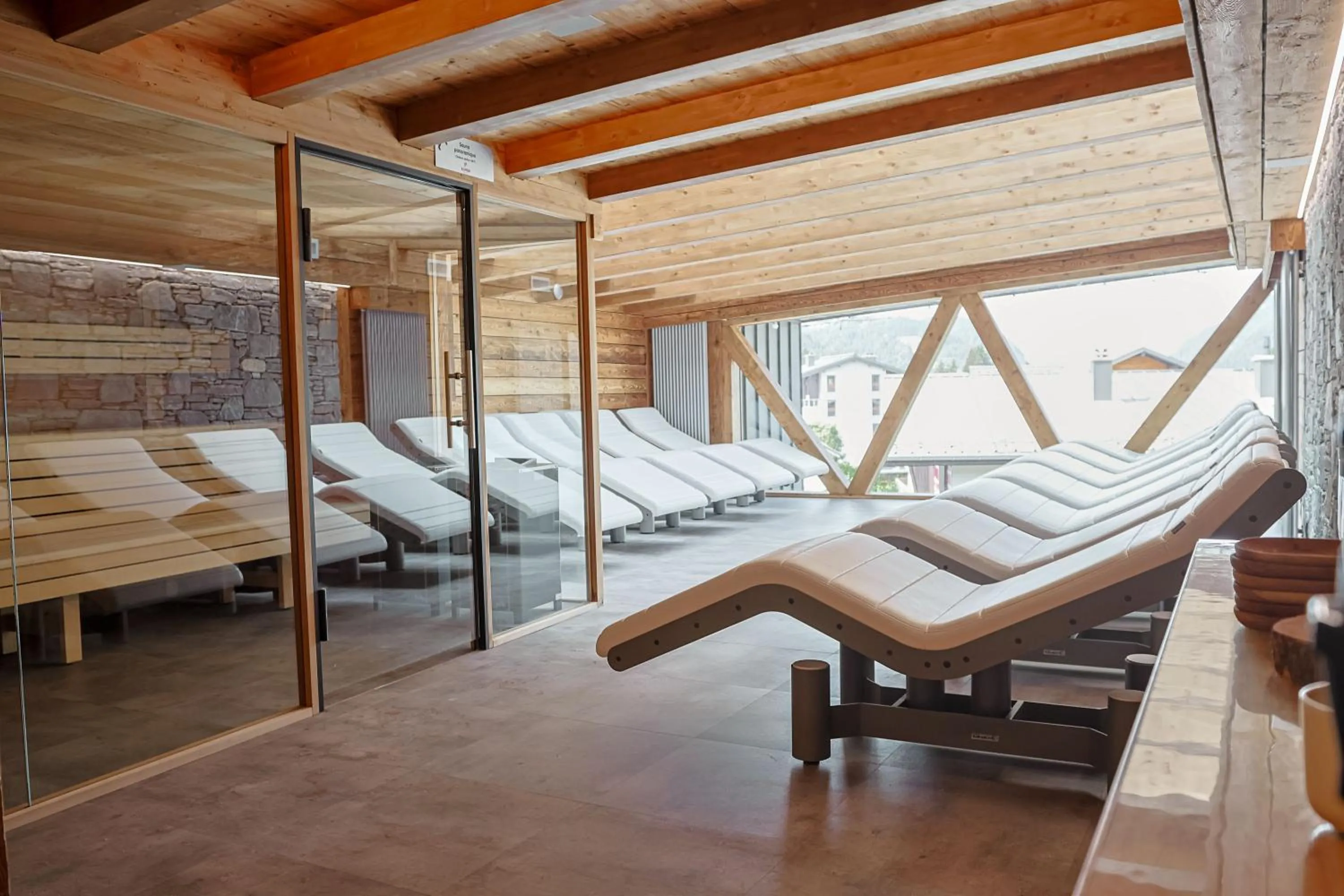 Spa and wellness centre/facilities in Hôtel Alpina & SPA - Restaurant Oxalis