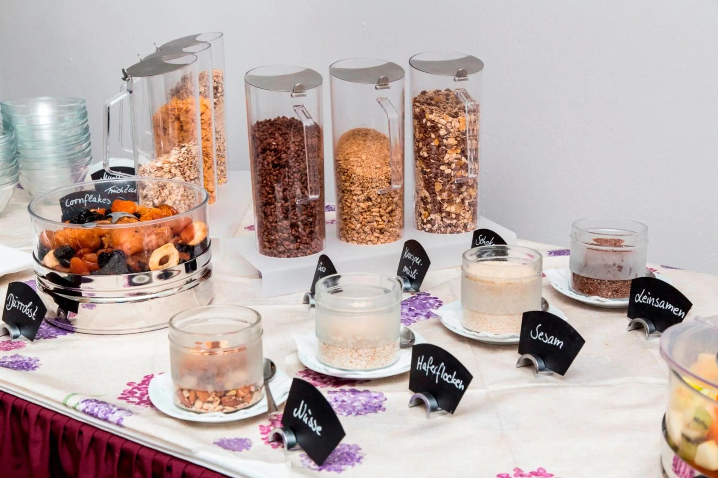 Buffet breakfast in Parkhotel Altenburg