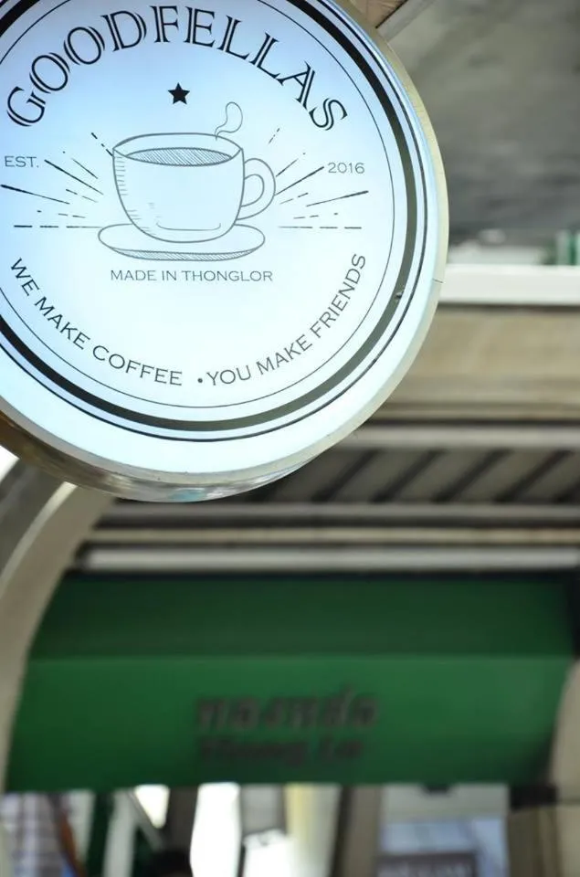 Logo/Certificate/Sign in Goodfellas Thong lo Hostel #Check in time needed#