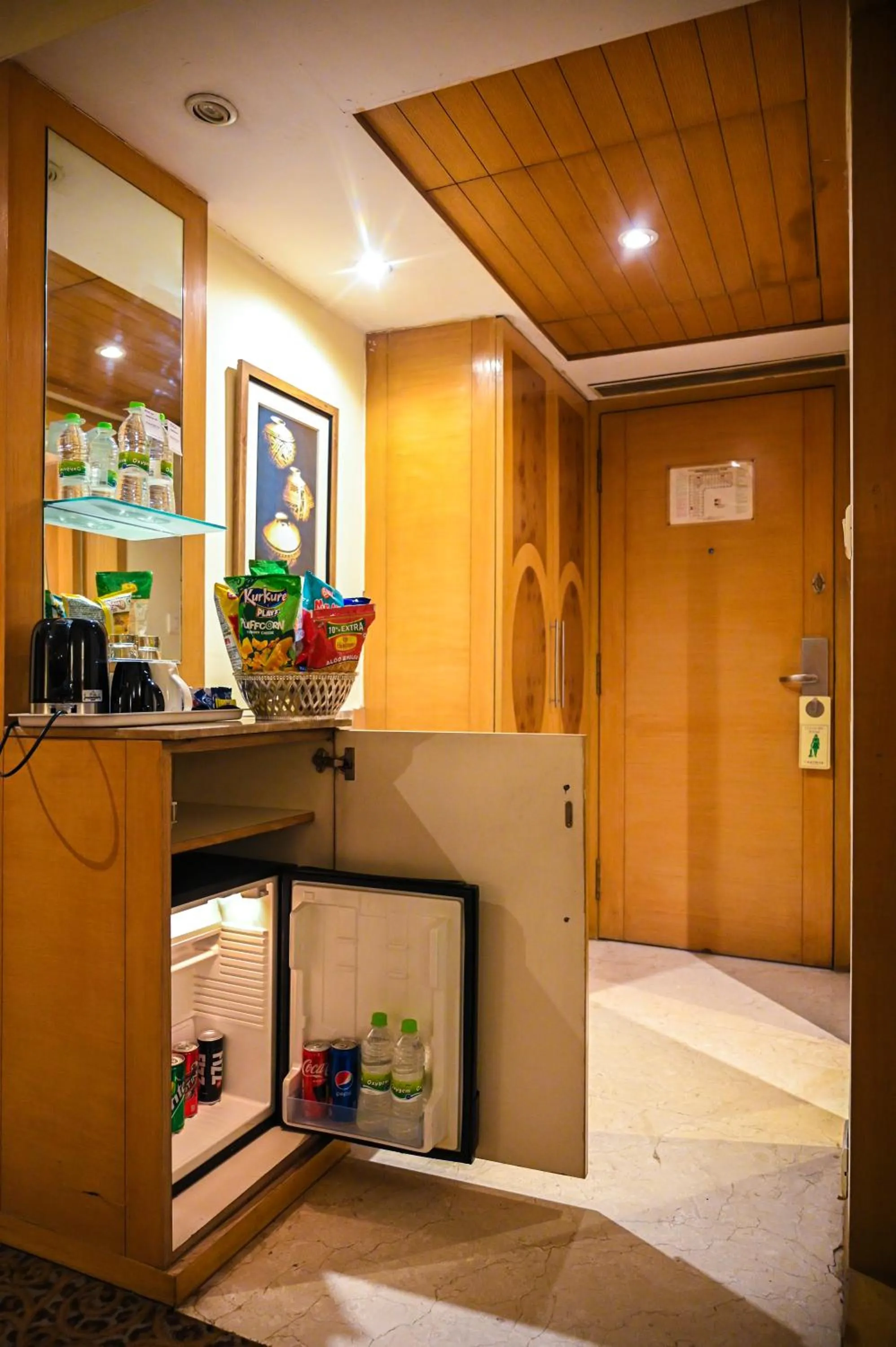 oven in Katriya Hotel and Tower