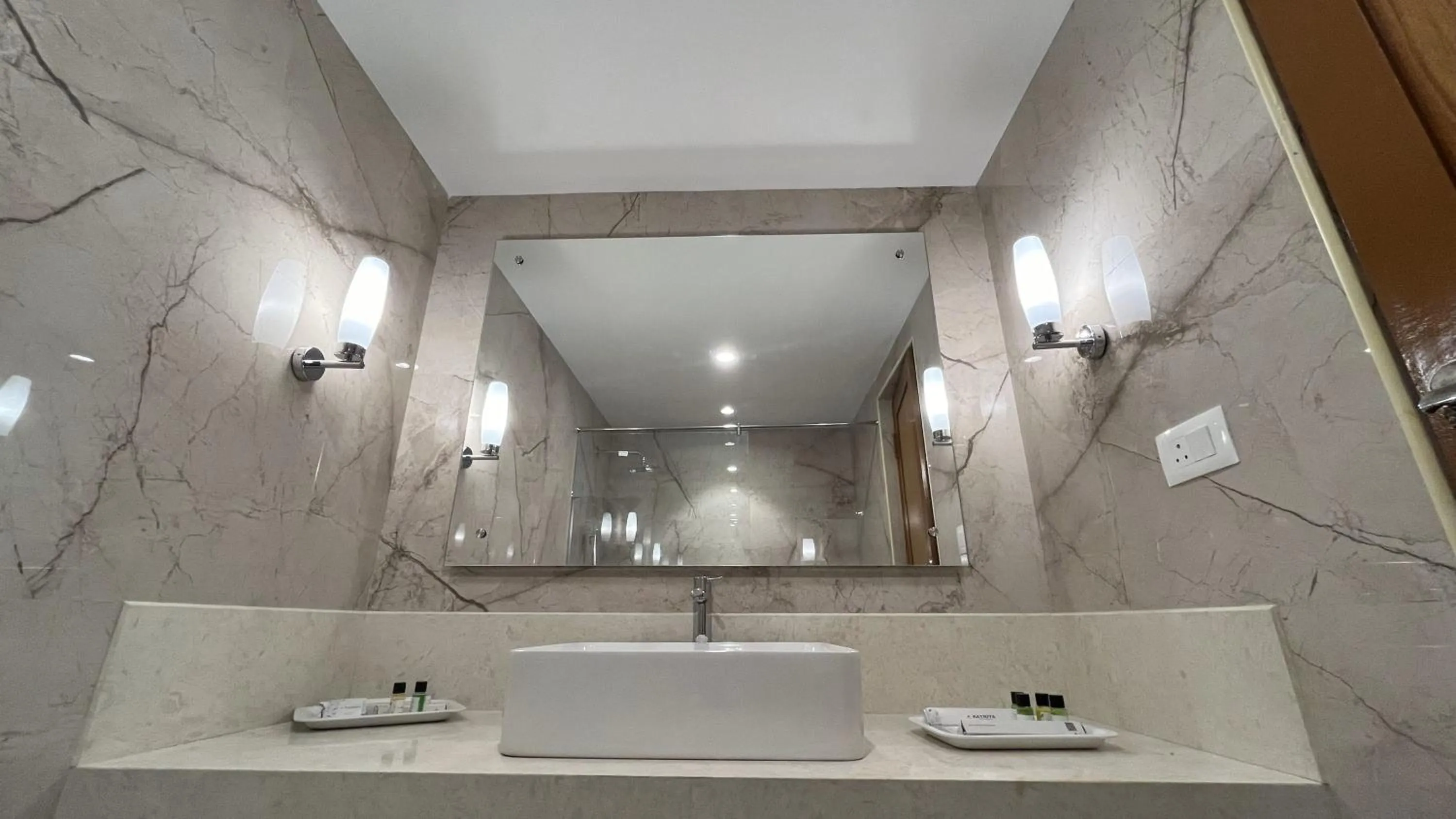 Bathroom in Katriya Hotel and Tower