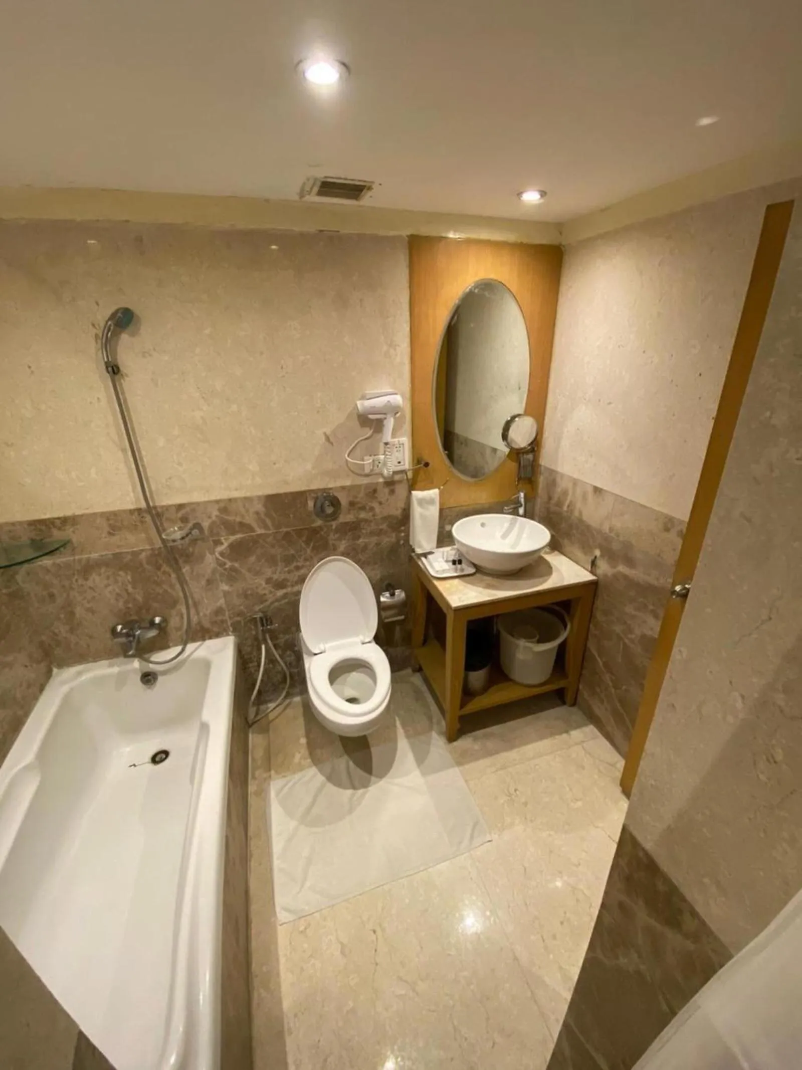 Bathroom in Katriya Hotel and Tower