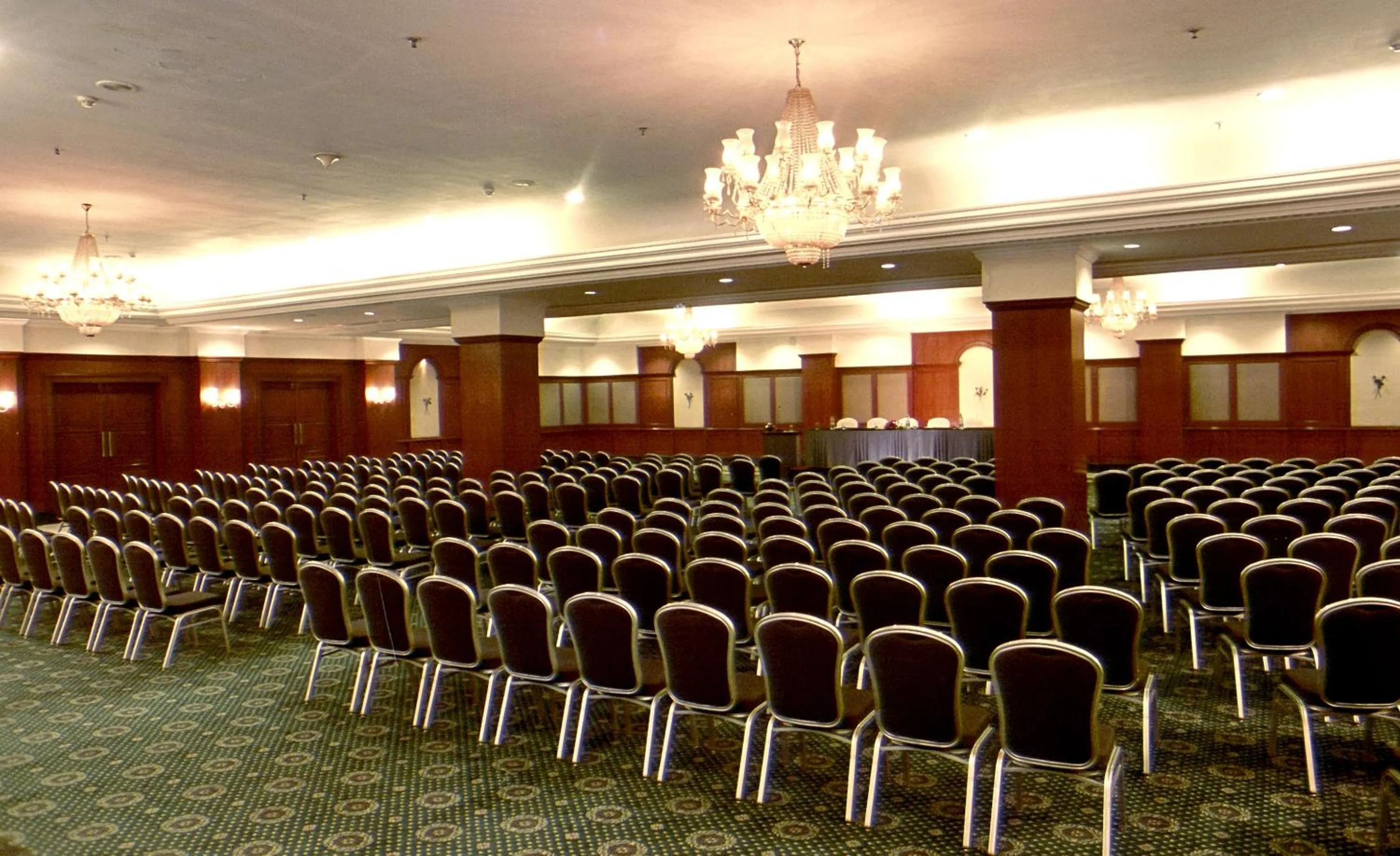 Business facilities in Katriya Hotel and Tower