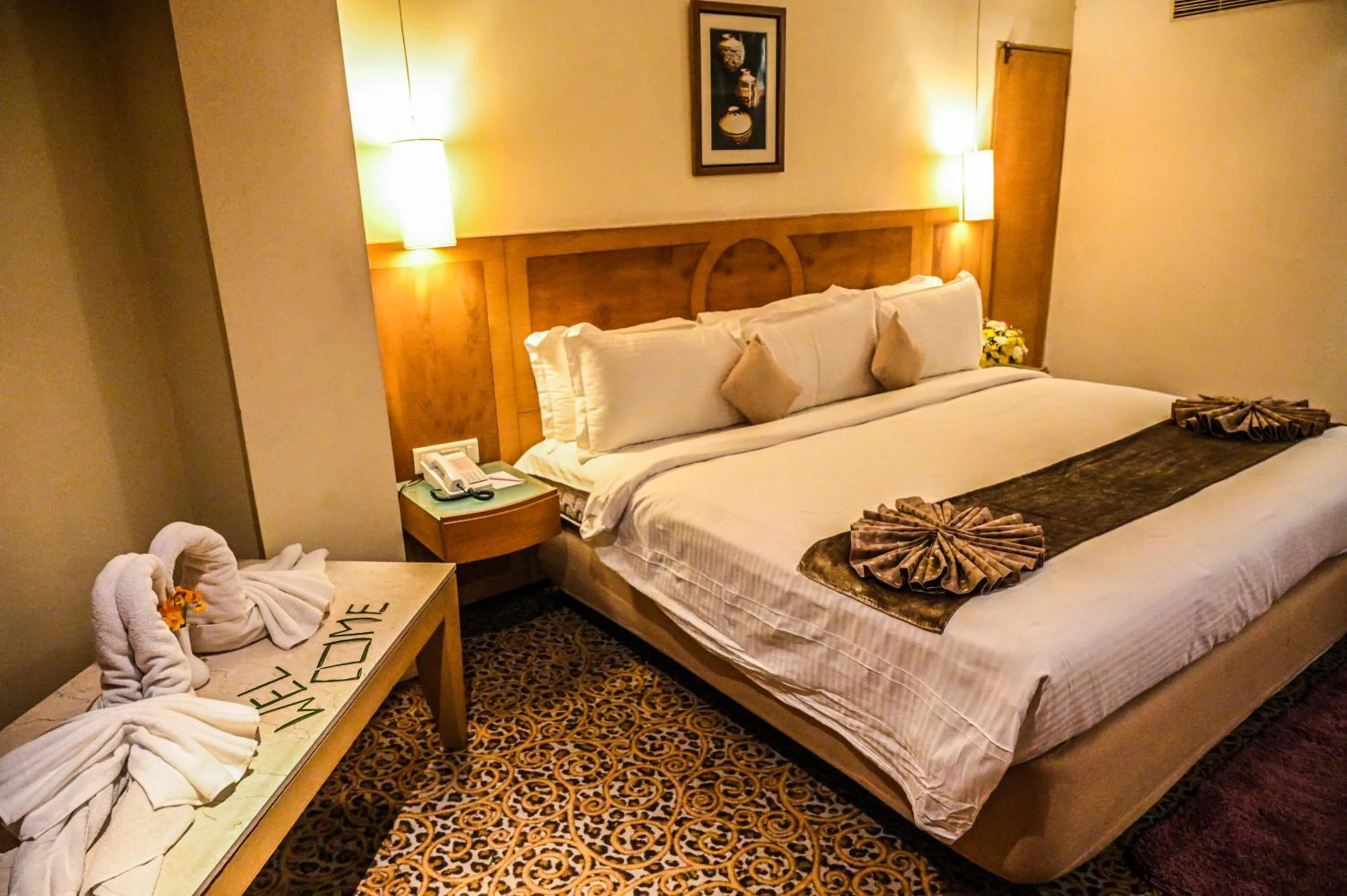 Bedroom, Bed in Katriya Hotel and Tower
