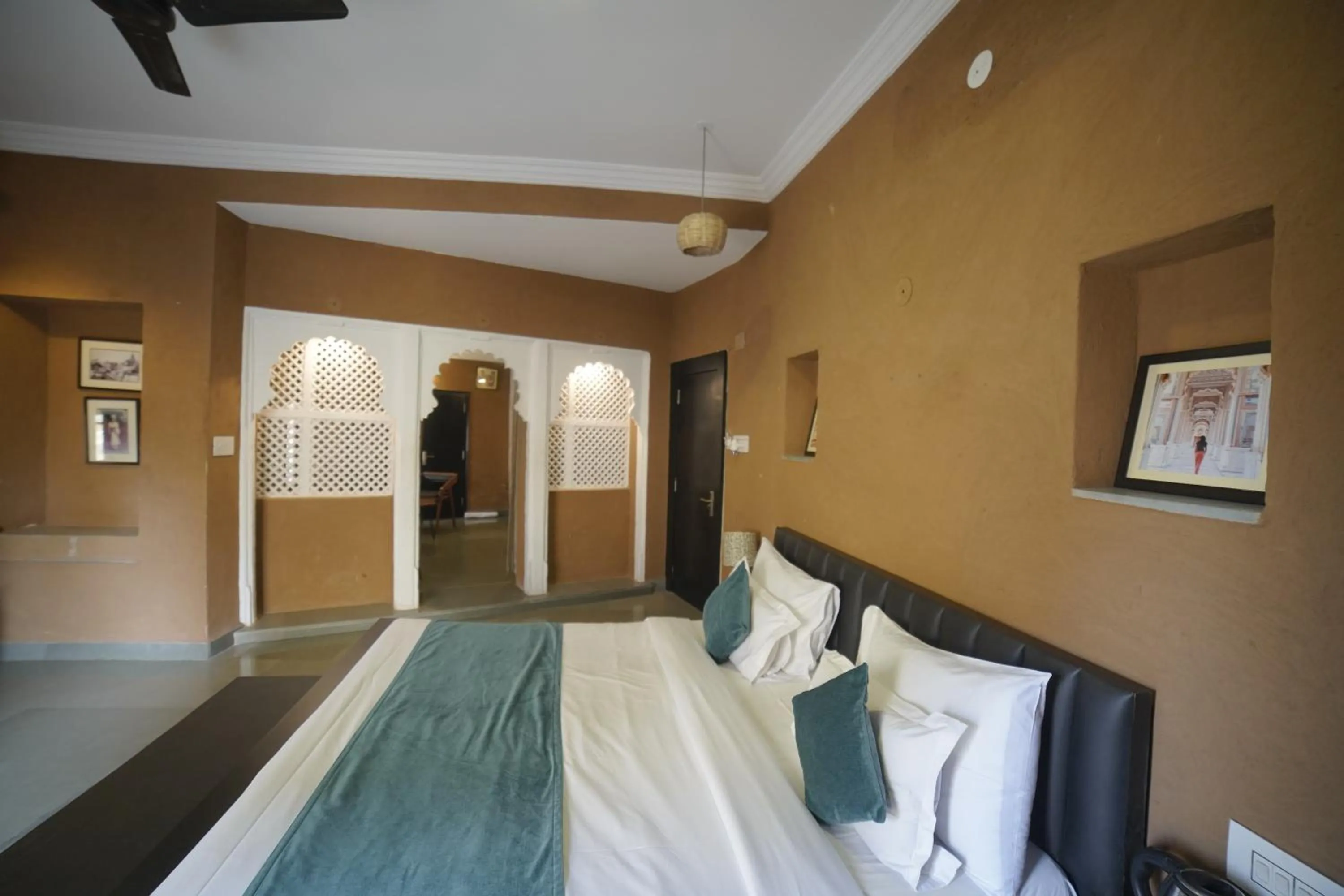 Bed in Hotel Udai Niwas By The Lake