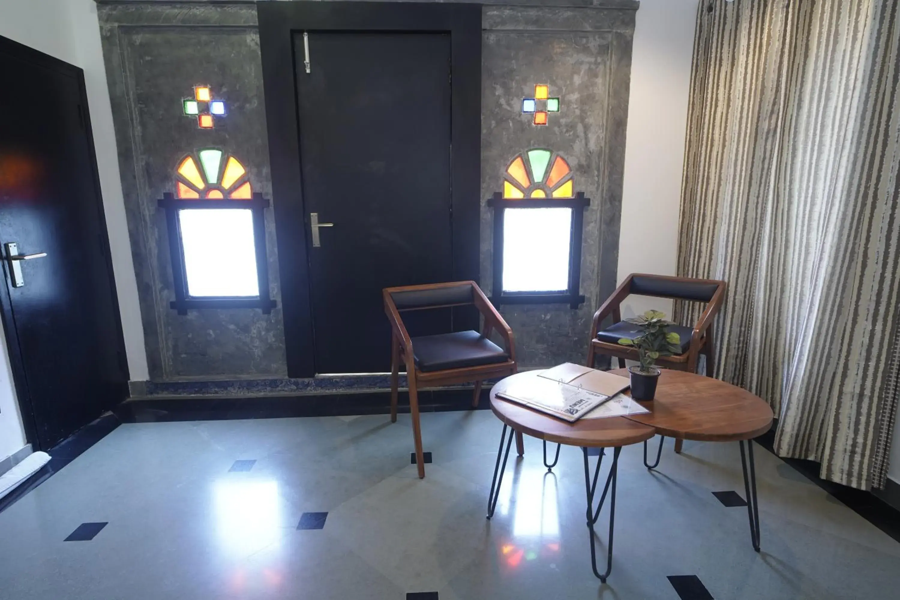 Living room in Hotel Udai Niwas By The Lake Living room in Hotel Udai Niwas By The Lake