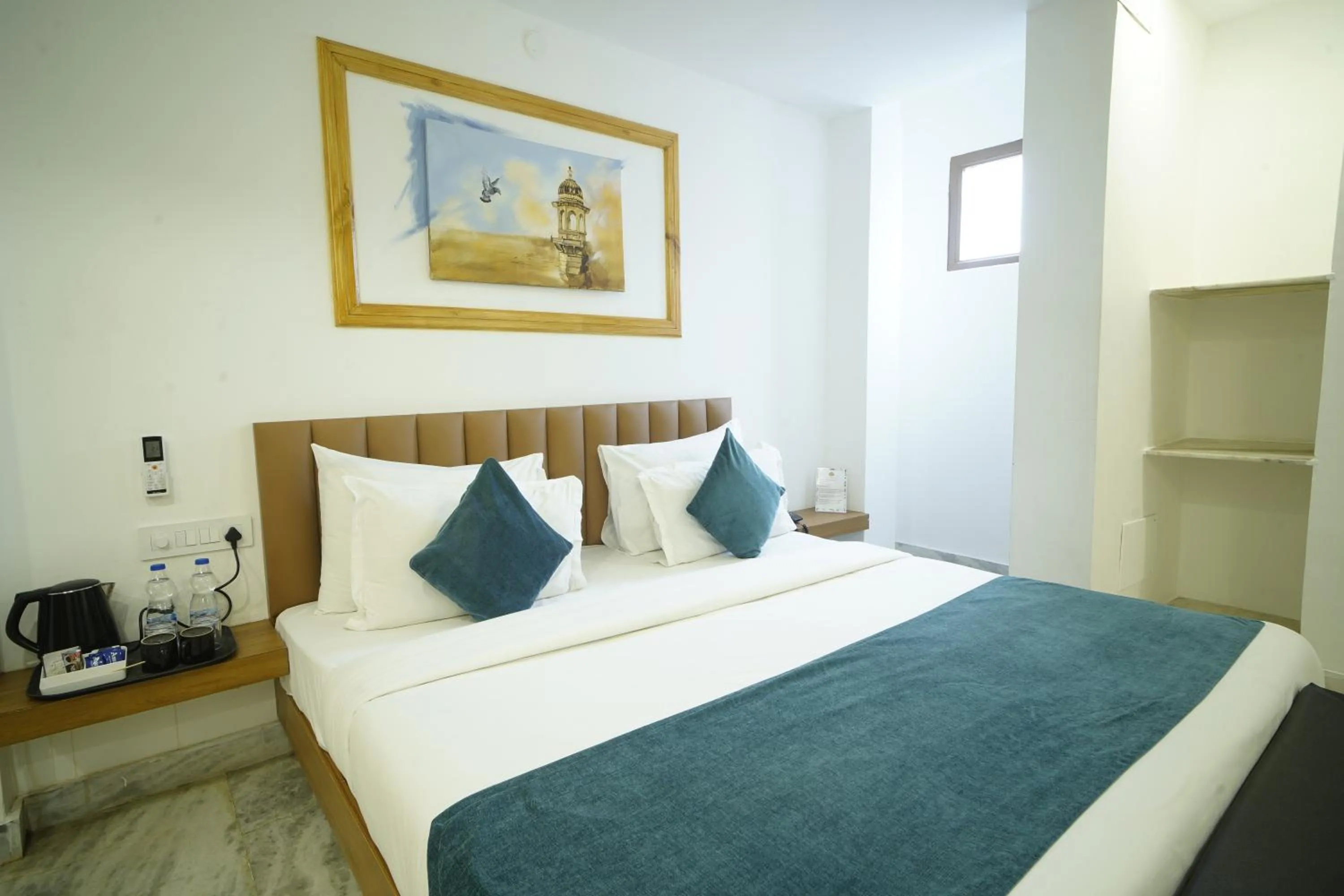 Bed in Hotel Udai Niwas By The Lake