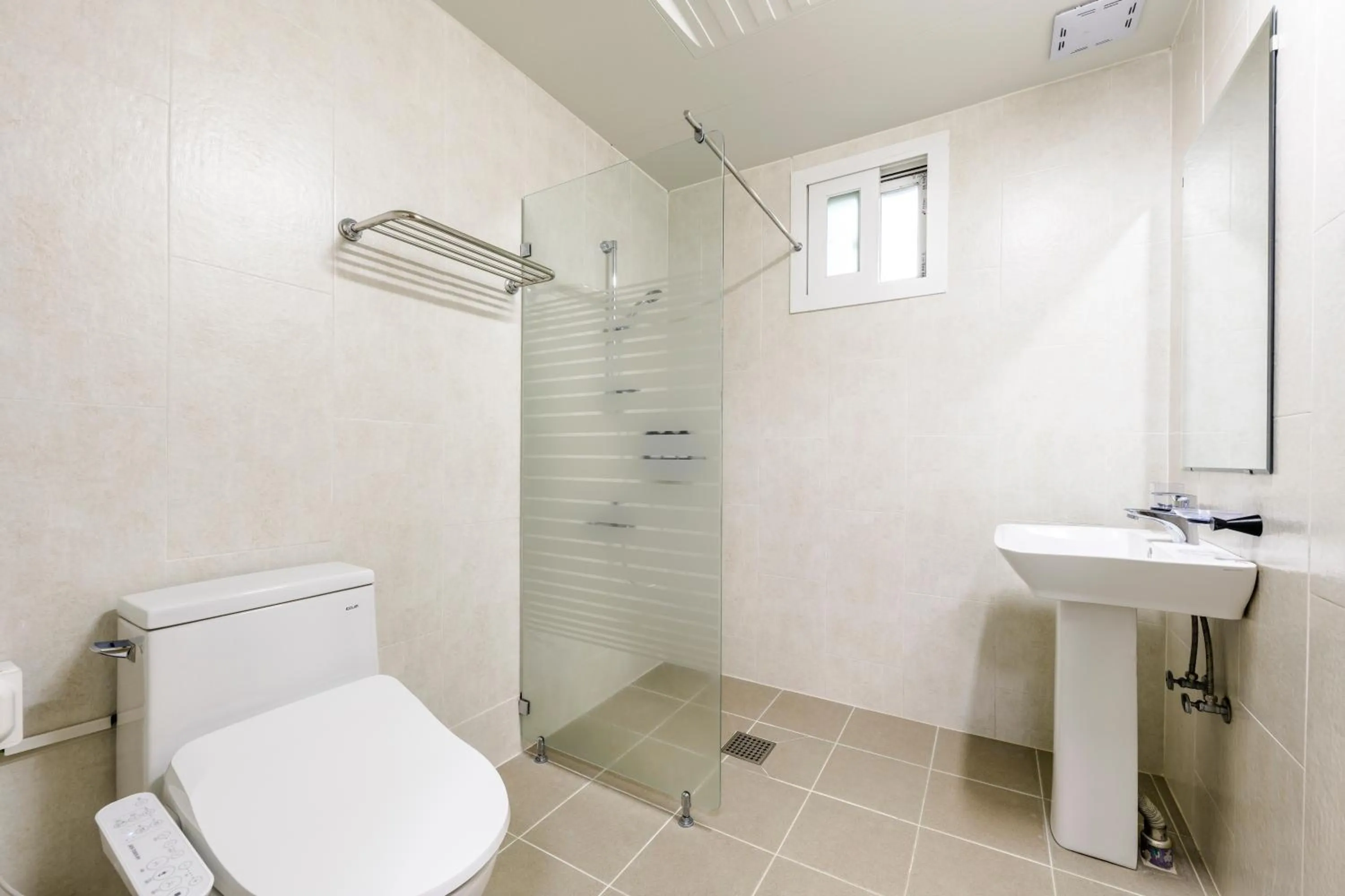 Shower in Jeju Turning point Pension