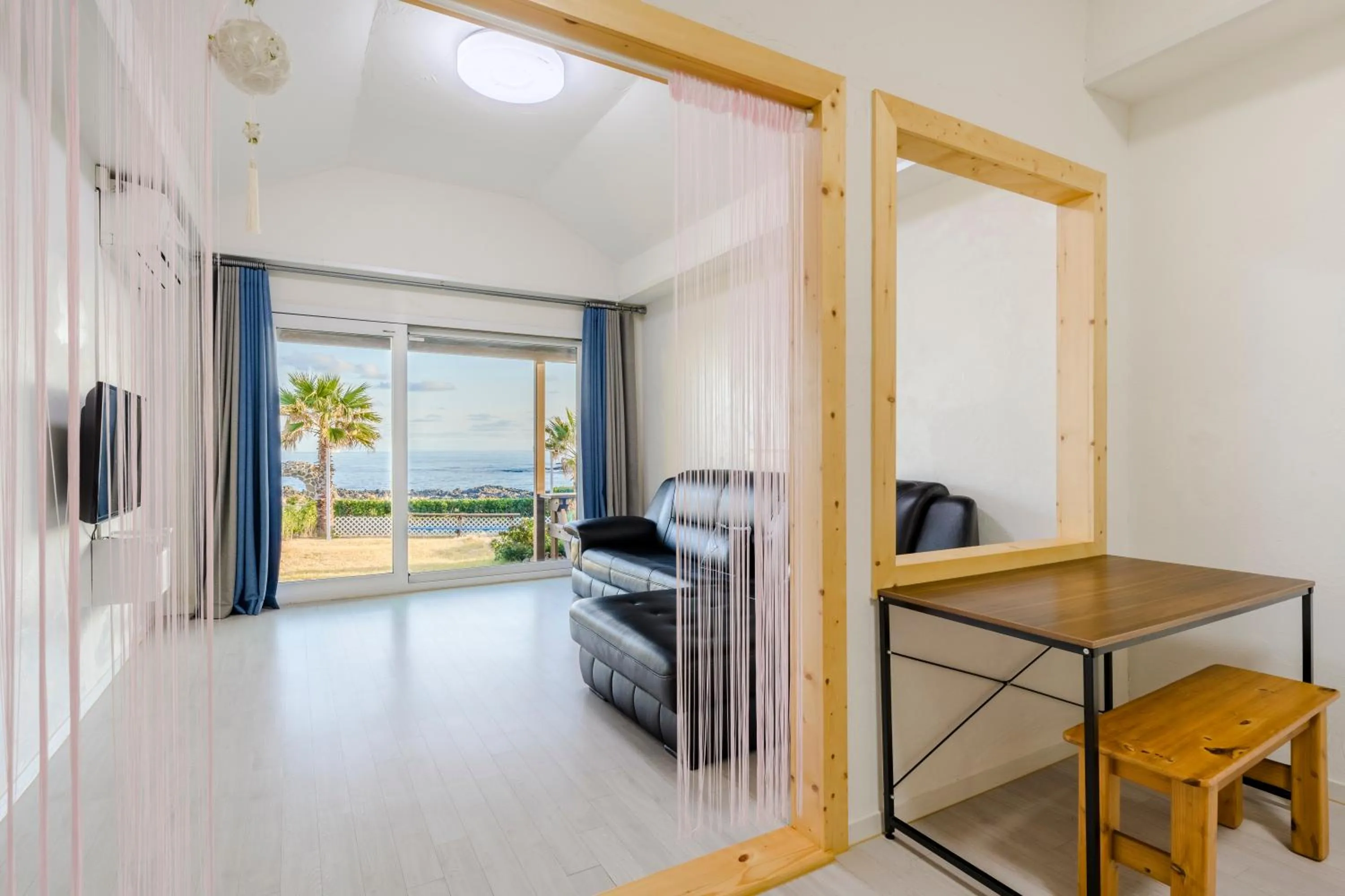 TV and multimedia in Jeju Turning point Pension