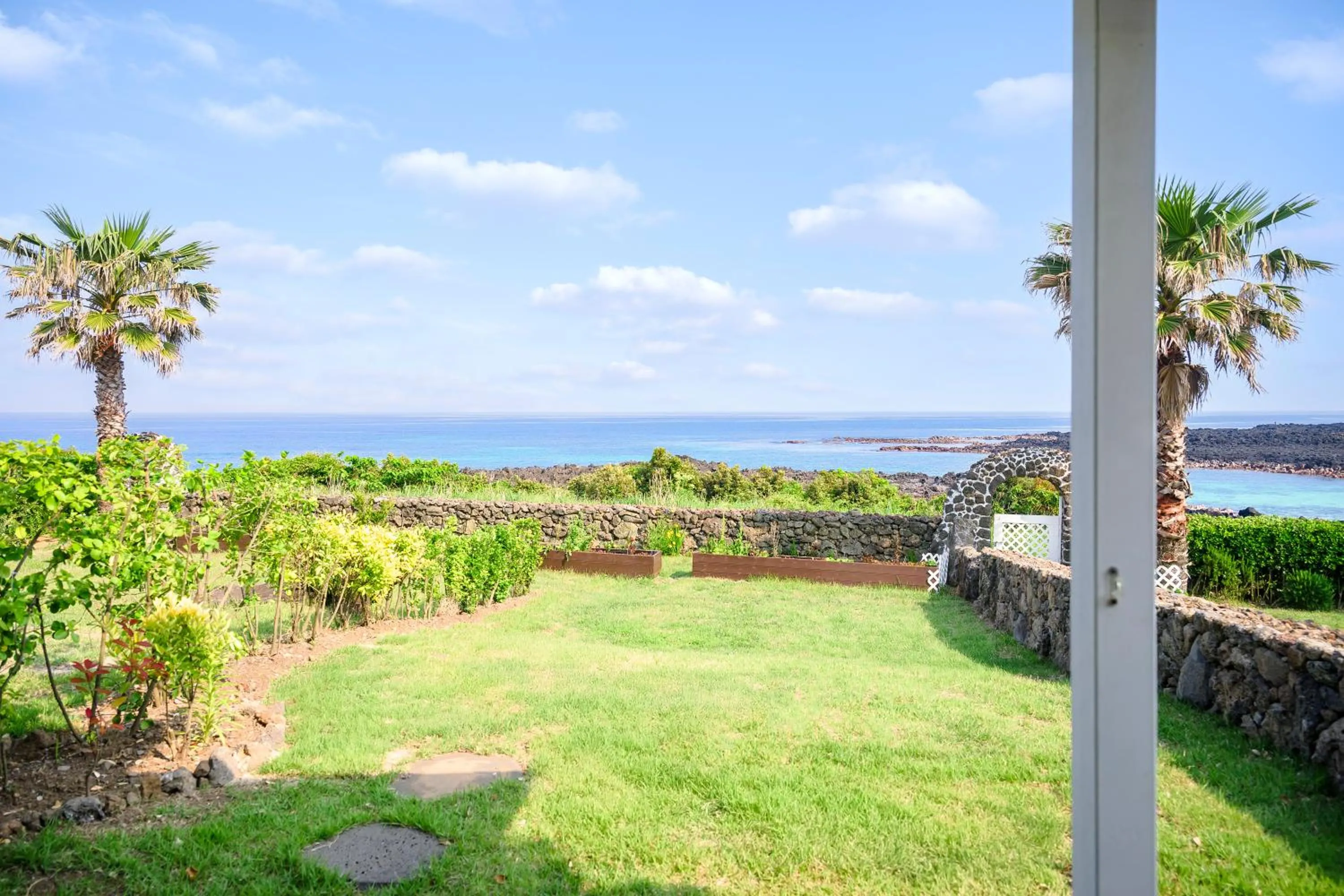 Sea view in Jeju Turning point Pension