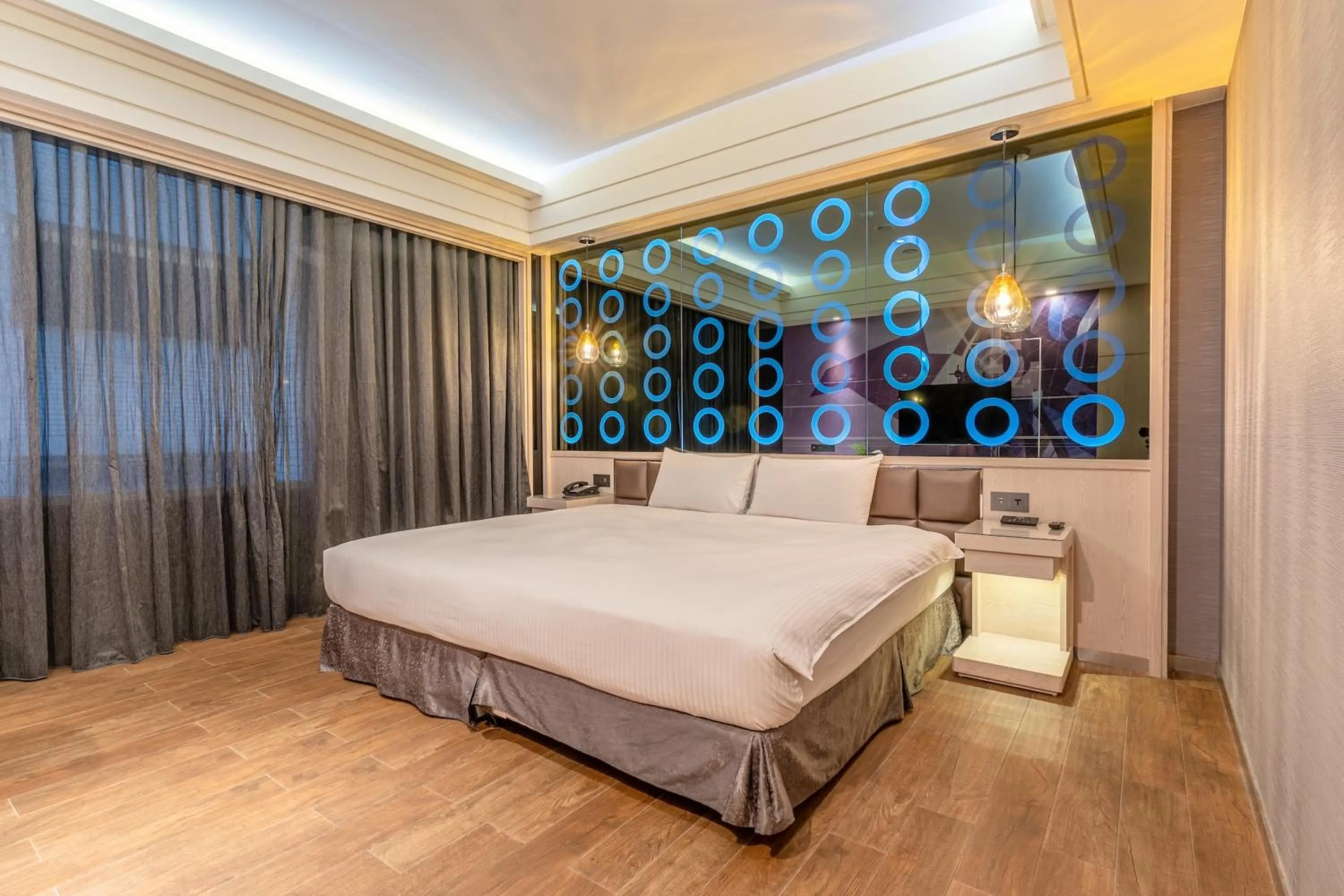 Photo of the whole room, Bed in Guide Hotel Taichung Ziyou