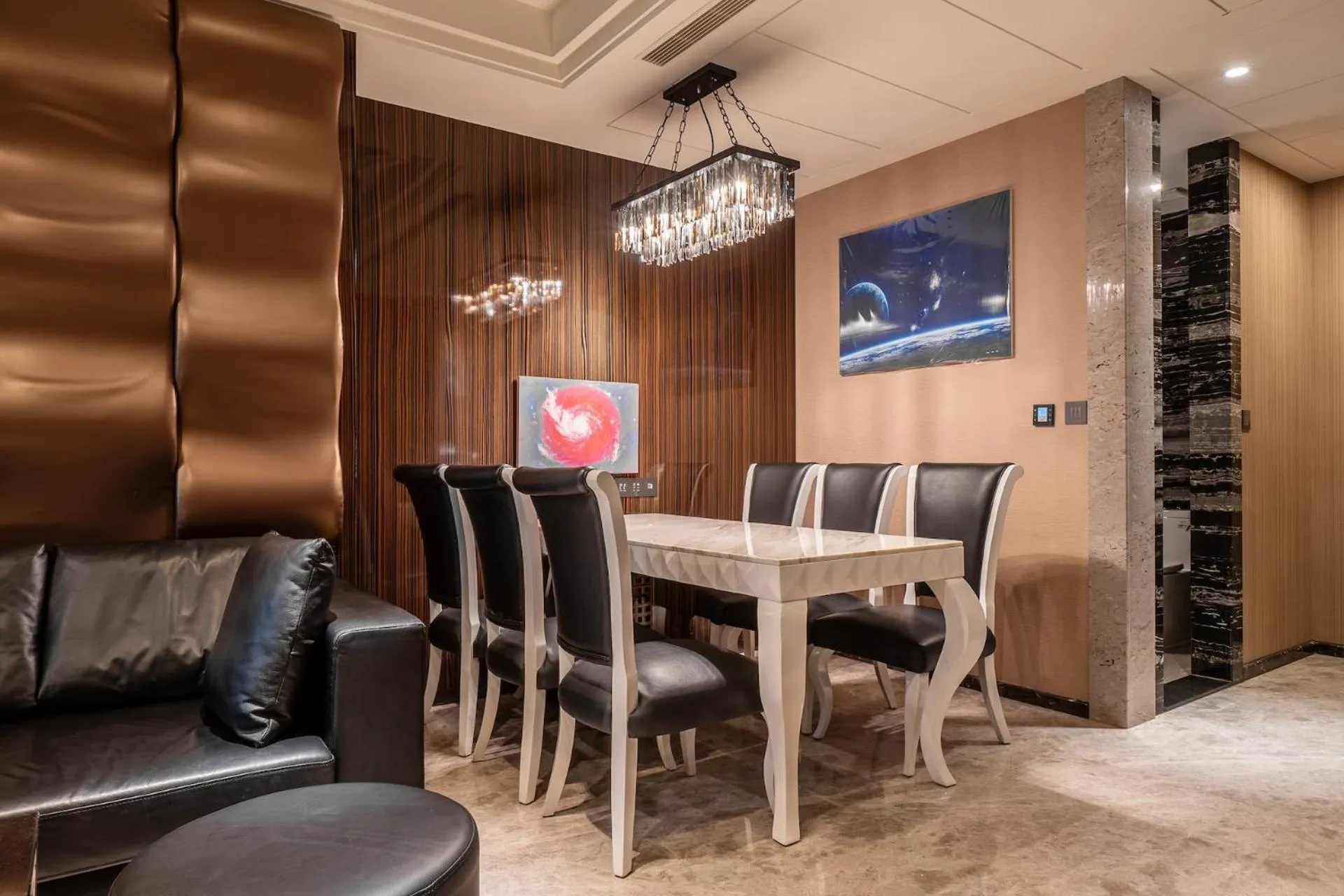 Dining area in Guide Hotel Taichung Ziyou