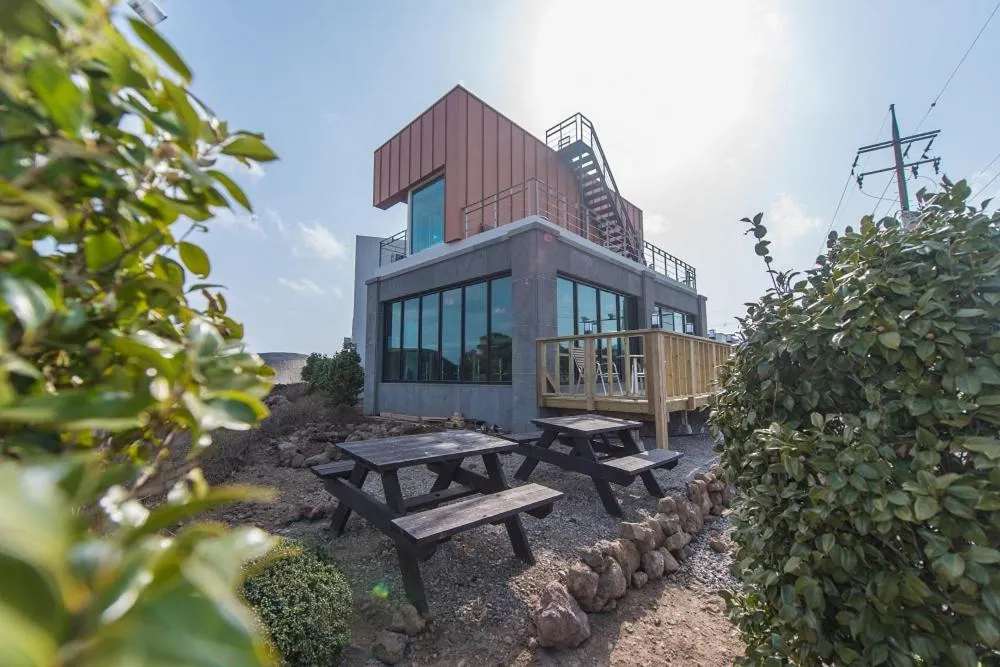 Property building in Pension Jung Won