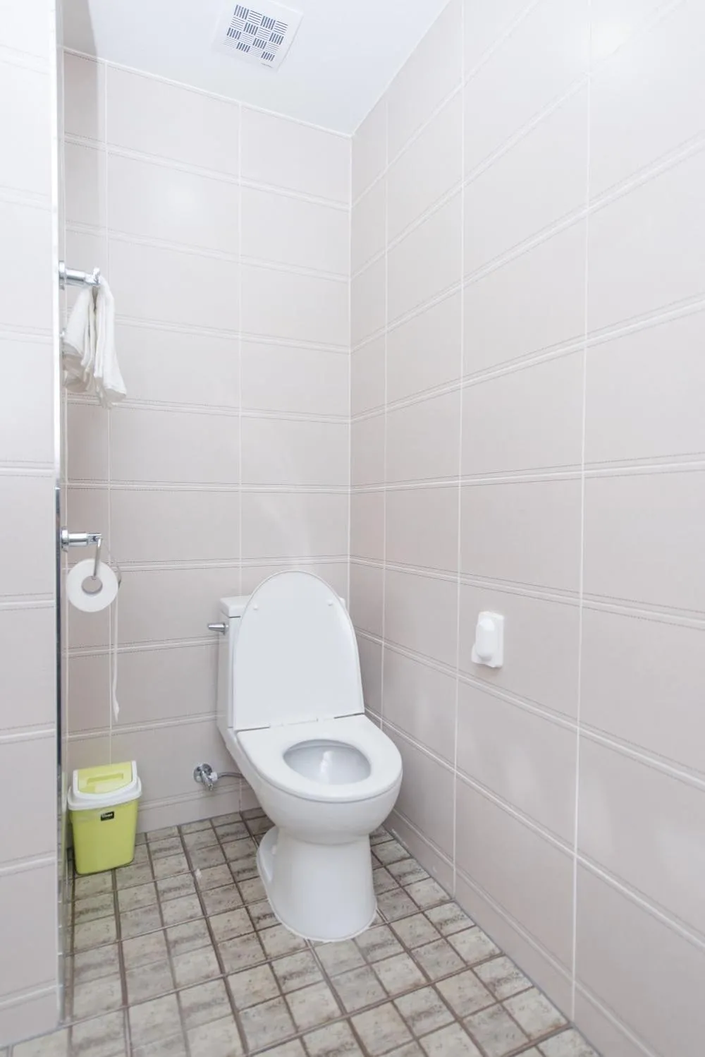 Toilet in Pension Jung Won