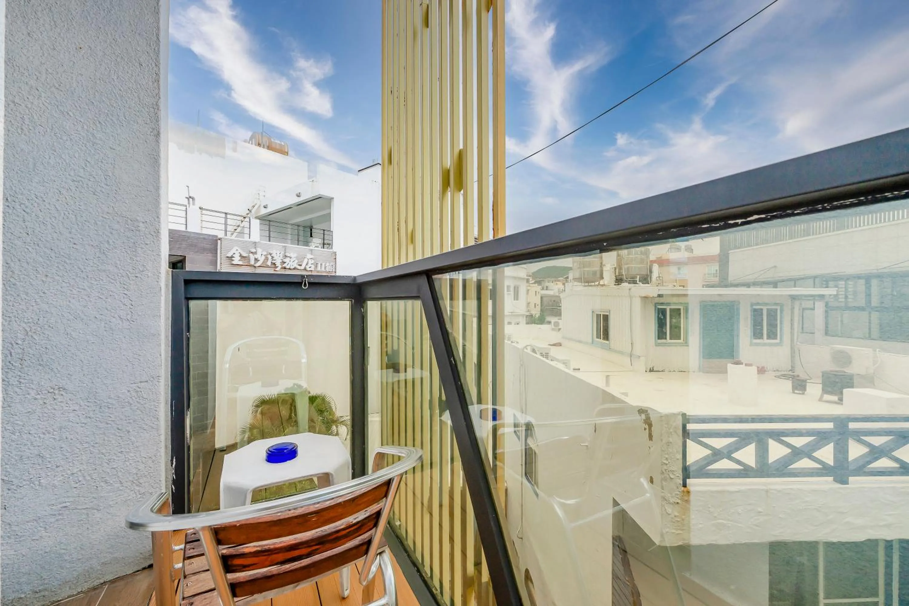 Balcony/Terrace in Pacific Inn