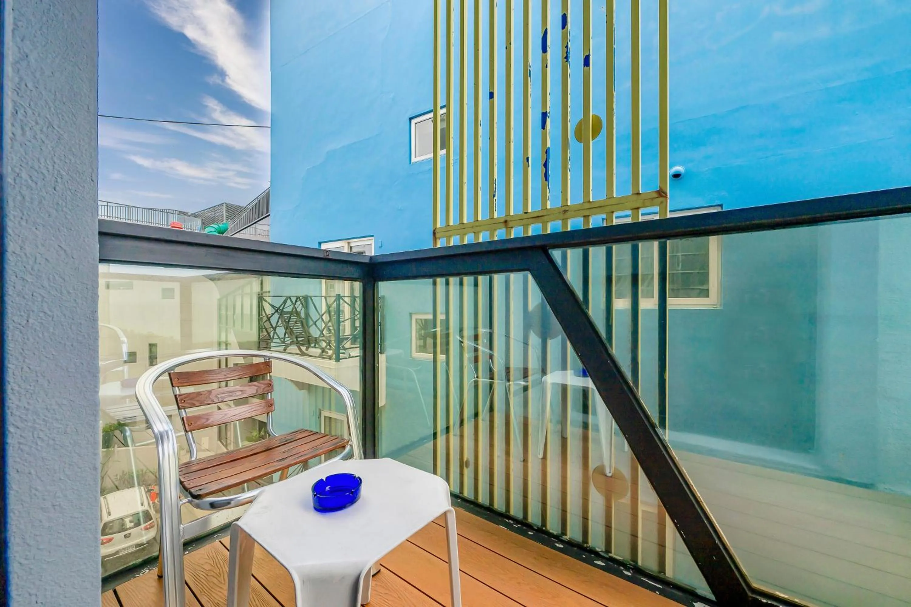 Balcony/Terrace in Pacific Inn