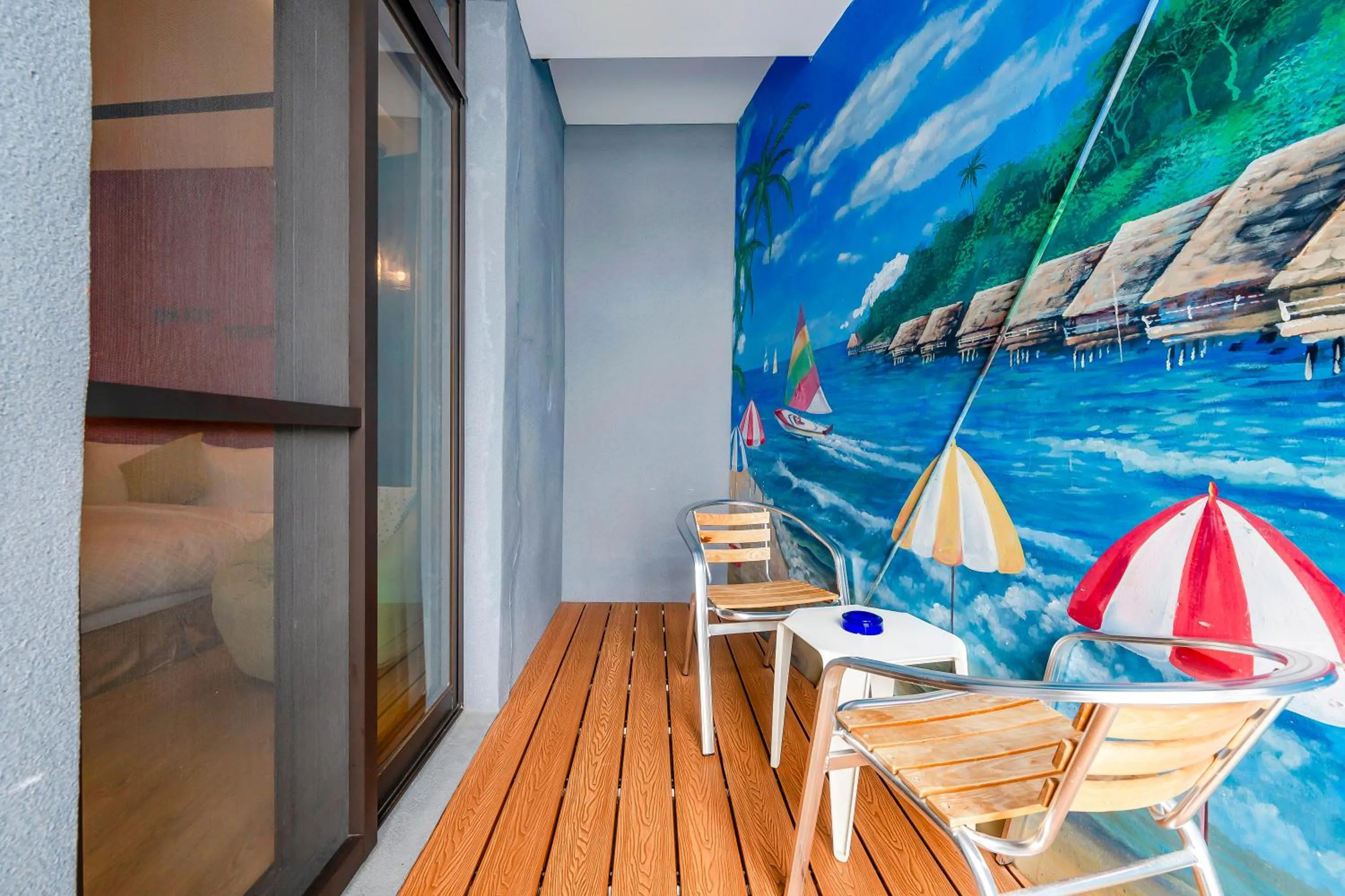 Balcony/Terrace in Pacific Inn