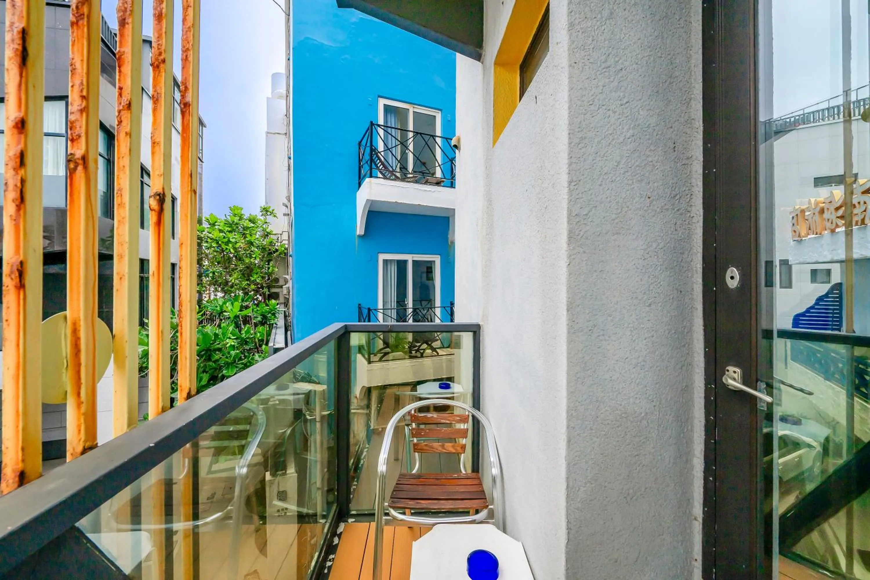 Balcony/Terrace in Pacific Inn