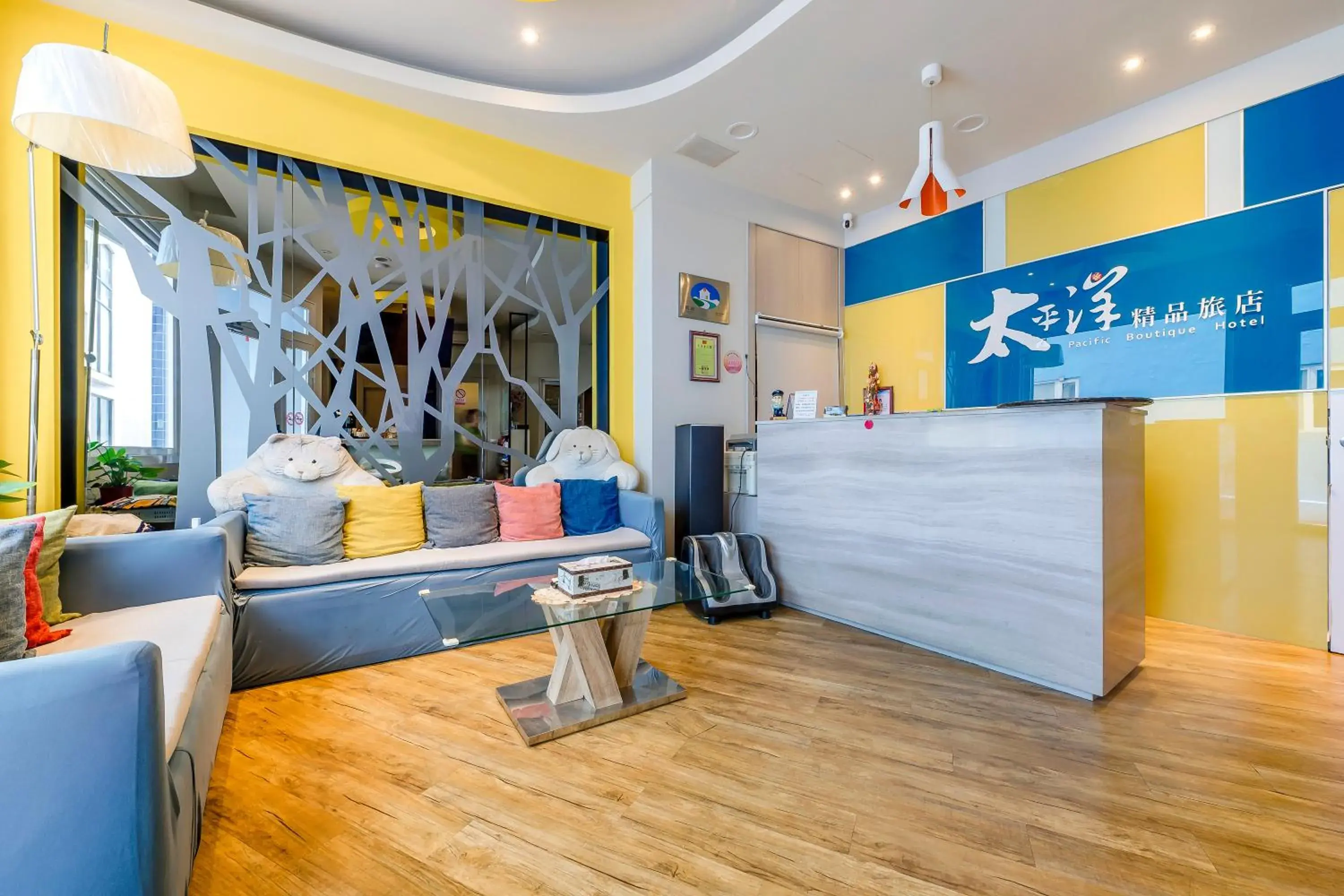 Lobby or reception in Pacific Inn Lobby or reception in Pacific Inn