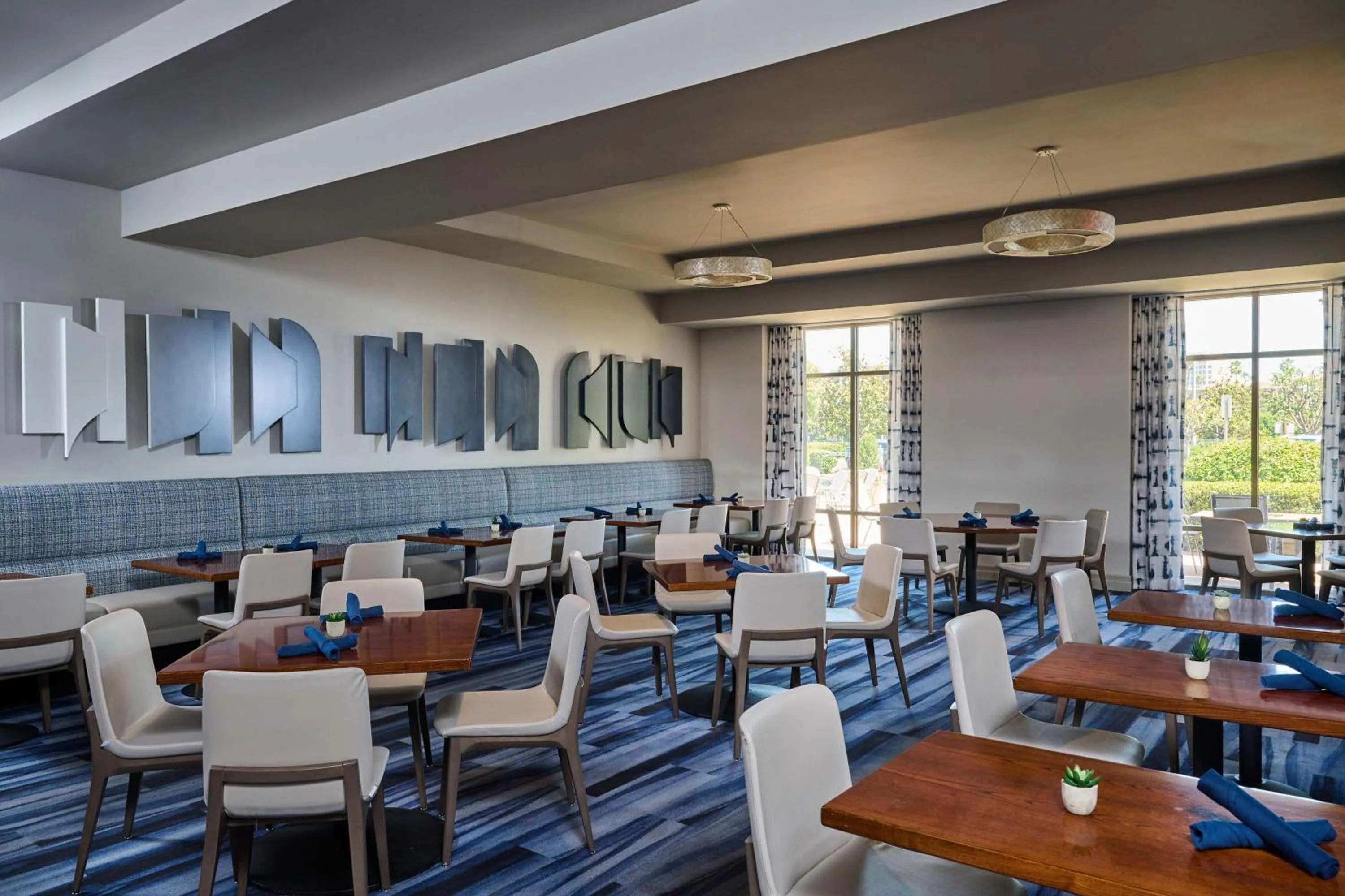 Restaurant/places to eat in DoubleTree by Hilton Irvine Spectrum