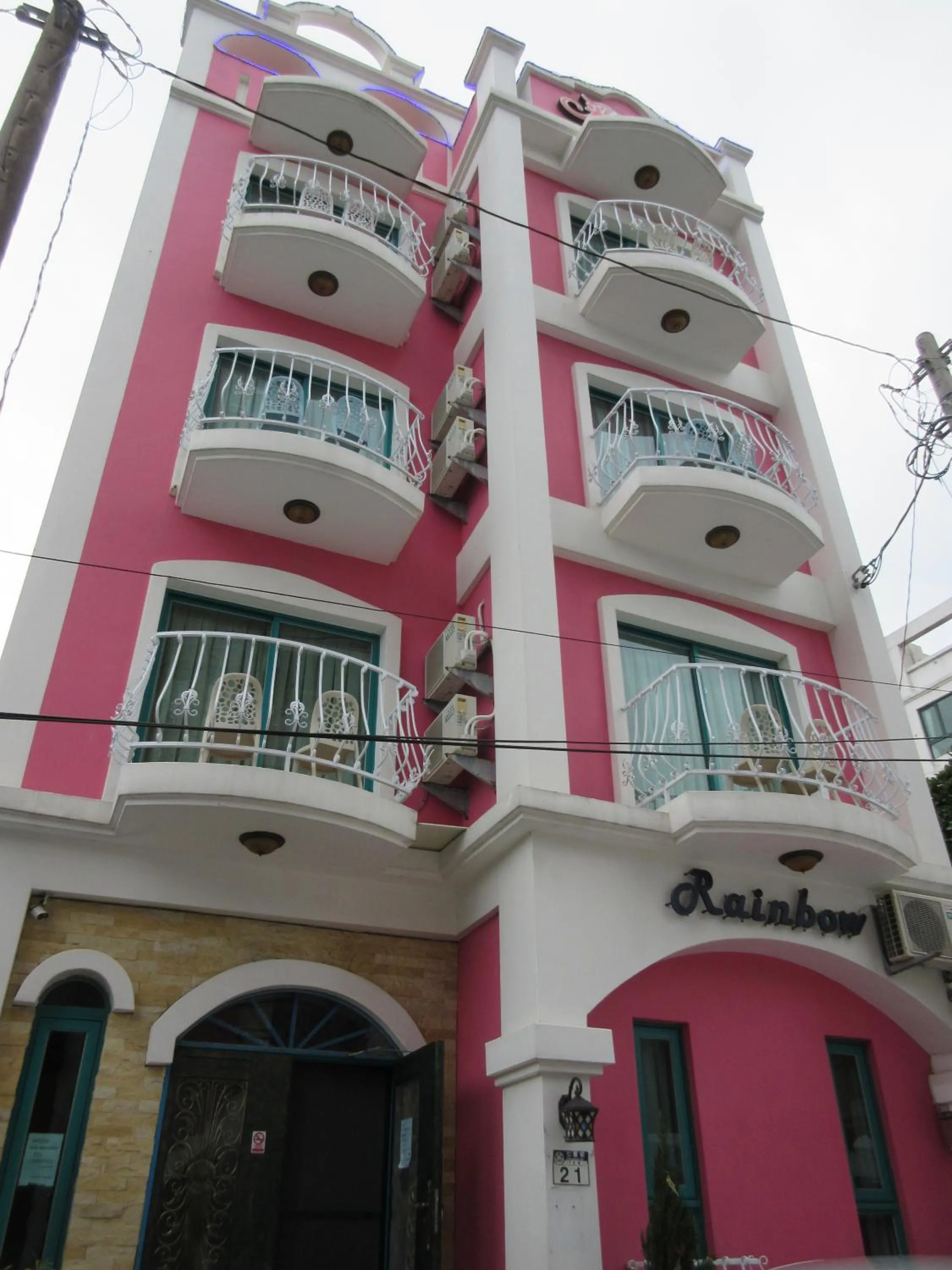 Facade/entrance in Rainbow B&B