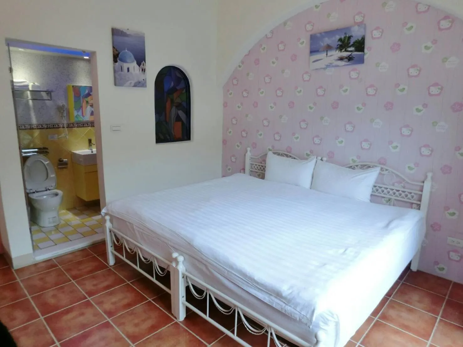 Bed in Rainbow B&B
