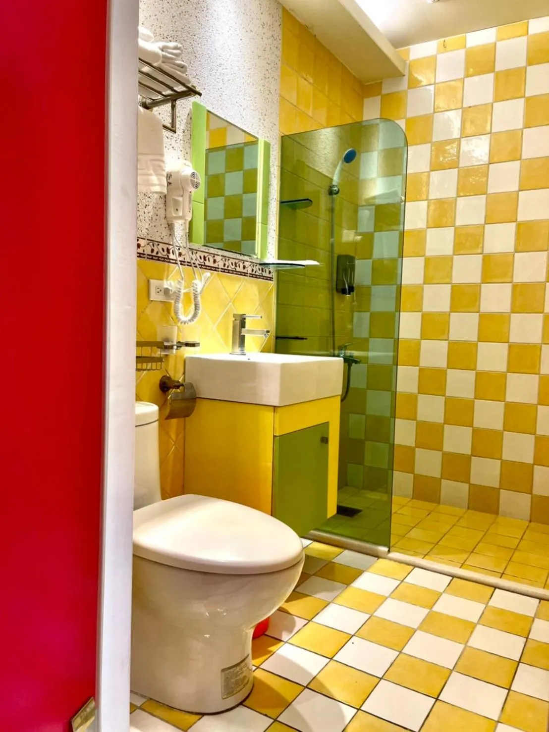 Shower in Rainbow B&B