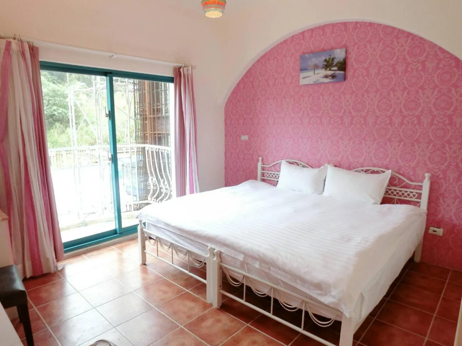 Bed in Rainbow B&B