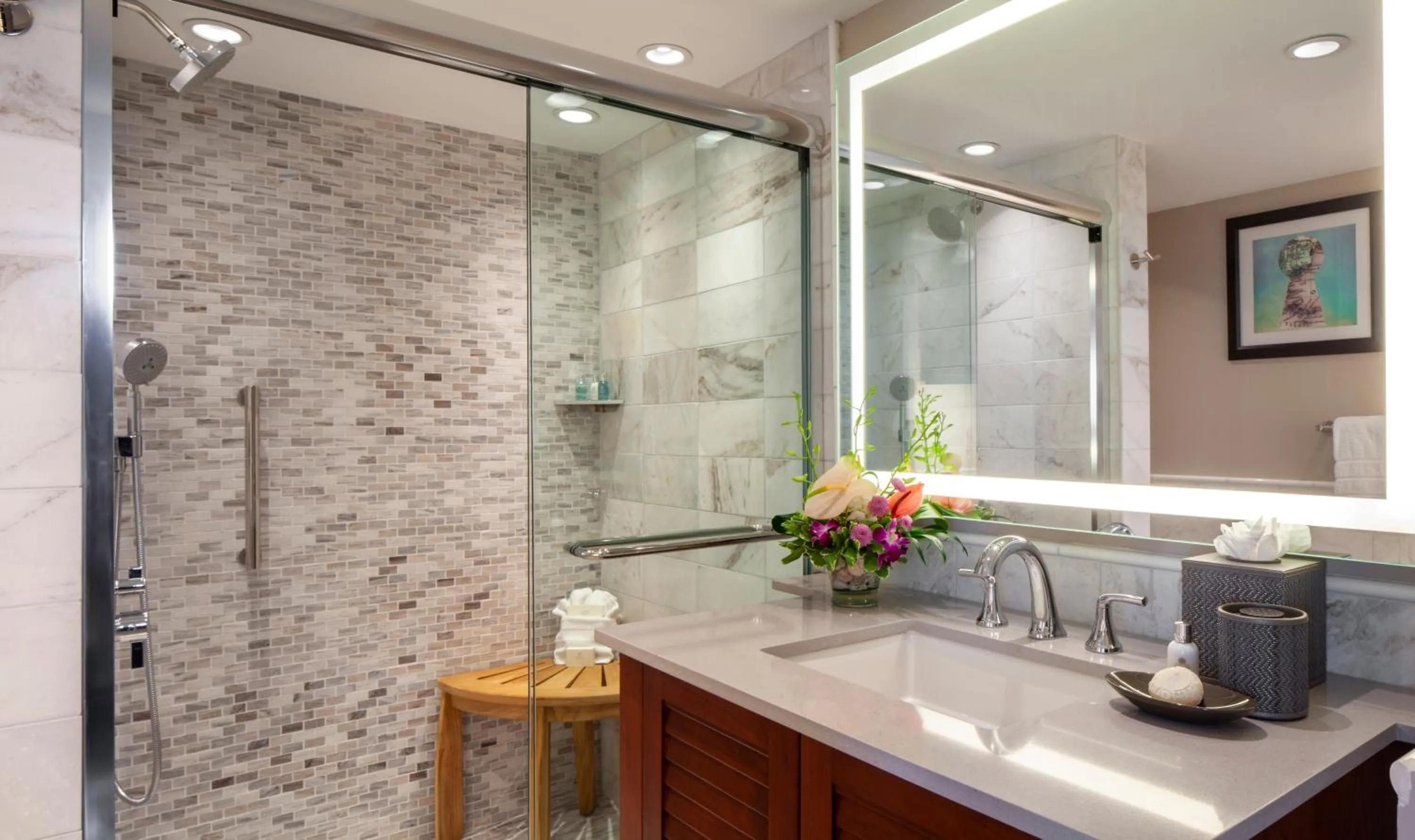 Bathroom in Pier House Resort & Spa