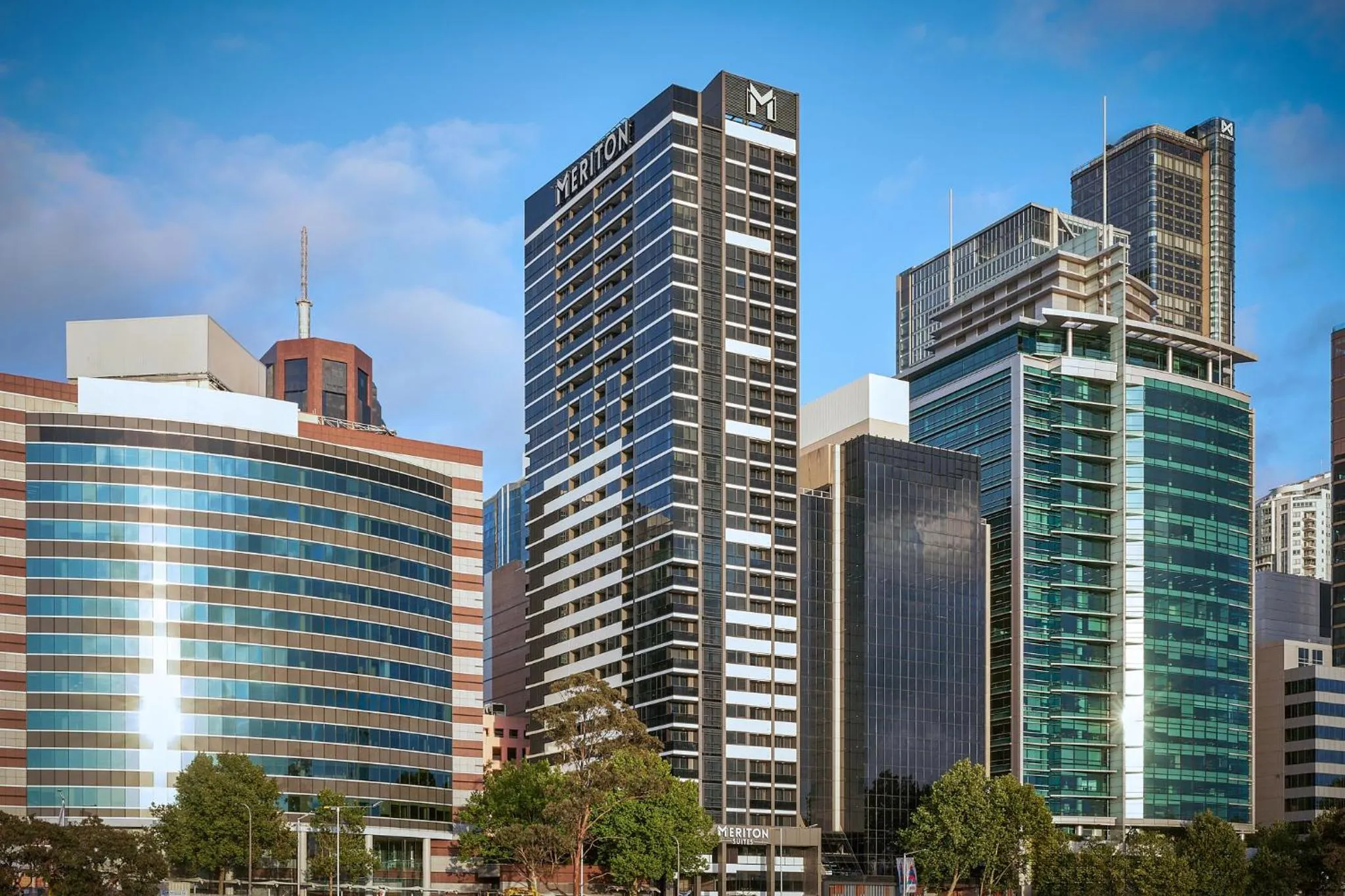 Property building in Meriton Suites North Sydney