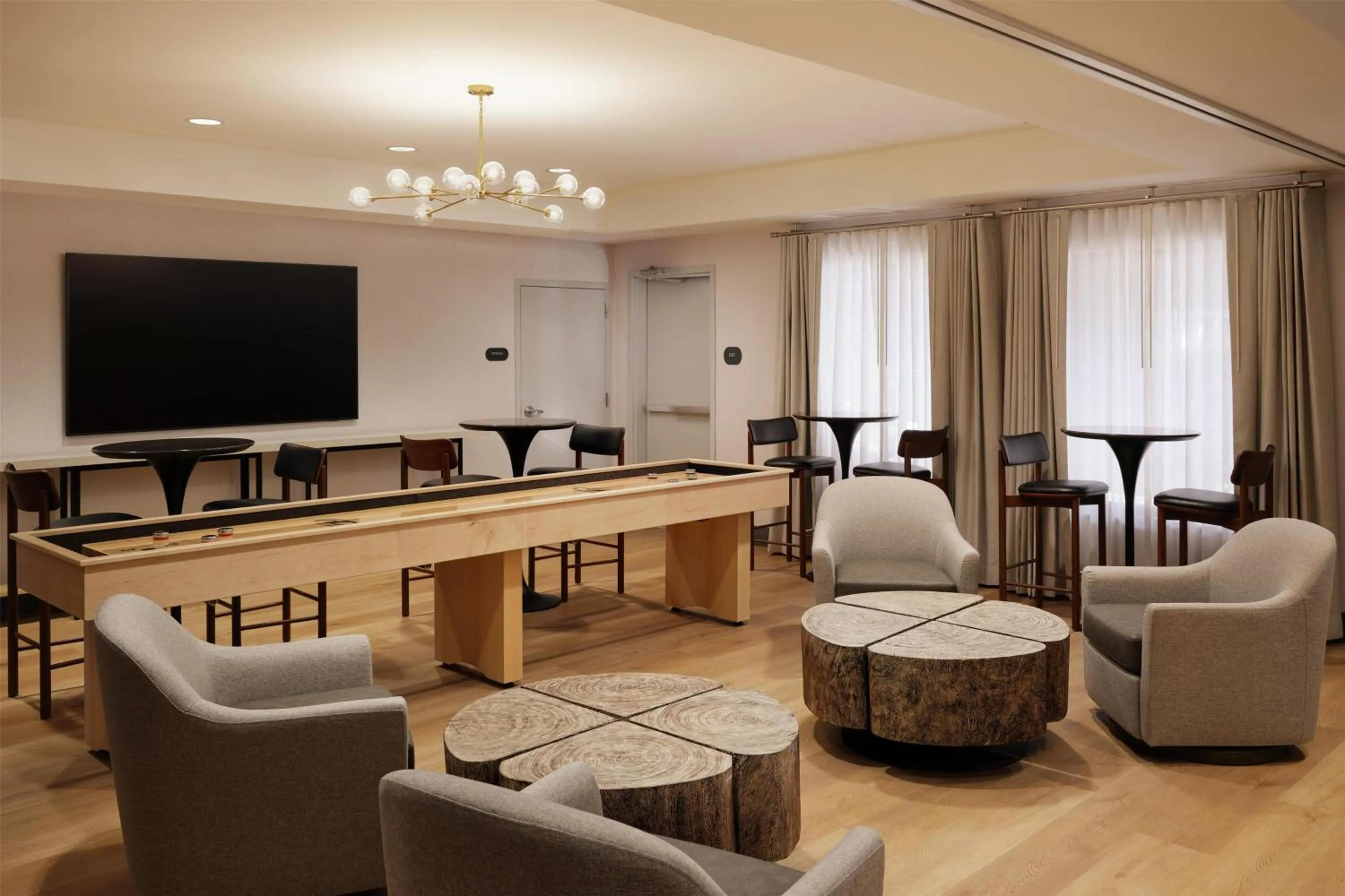 Meeting/conference room in Martis Valley Lodge, Tapestry Collection by Hilton