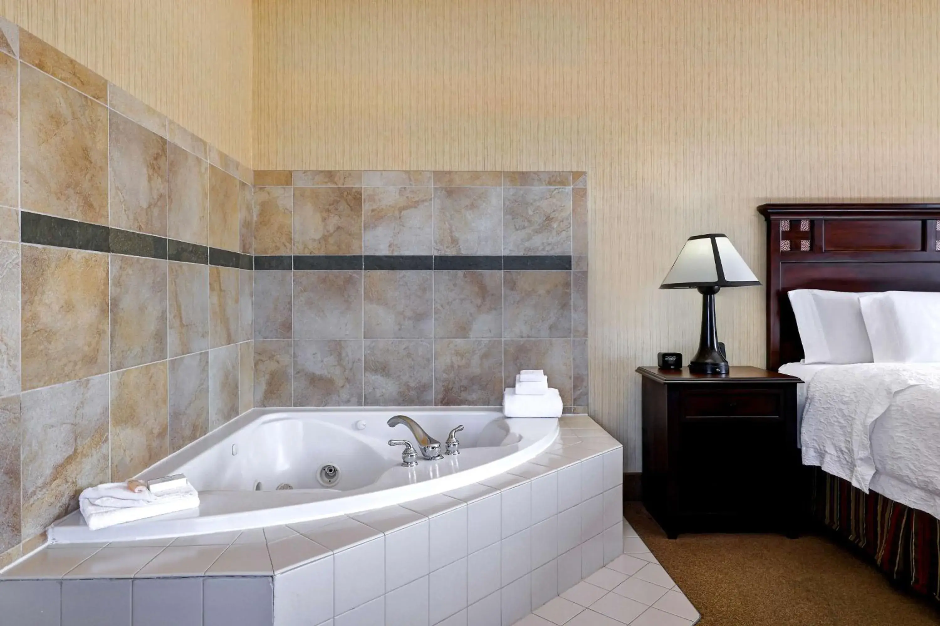 One-Bedroom King Suite with Whirlpool - Non-Smoking in Martis Valley Lodge, Tapestry Collection by Hilton One-Bedroom King Suite with Whirlpool - Non-Smoking in Martis Valley Lodge, Tapestry Collection by Hilton