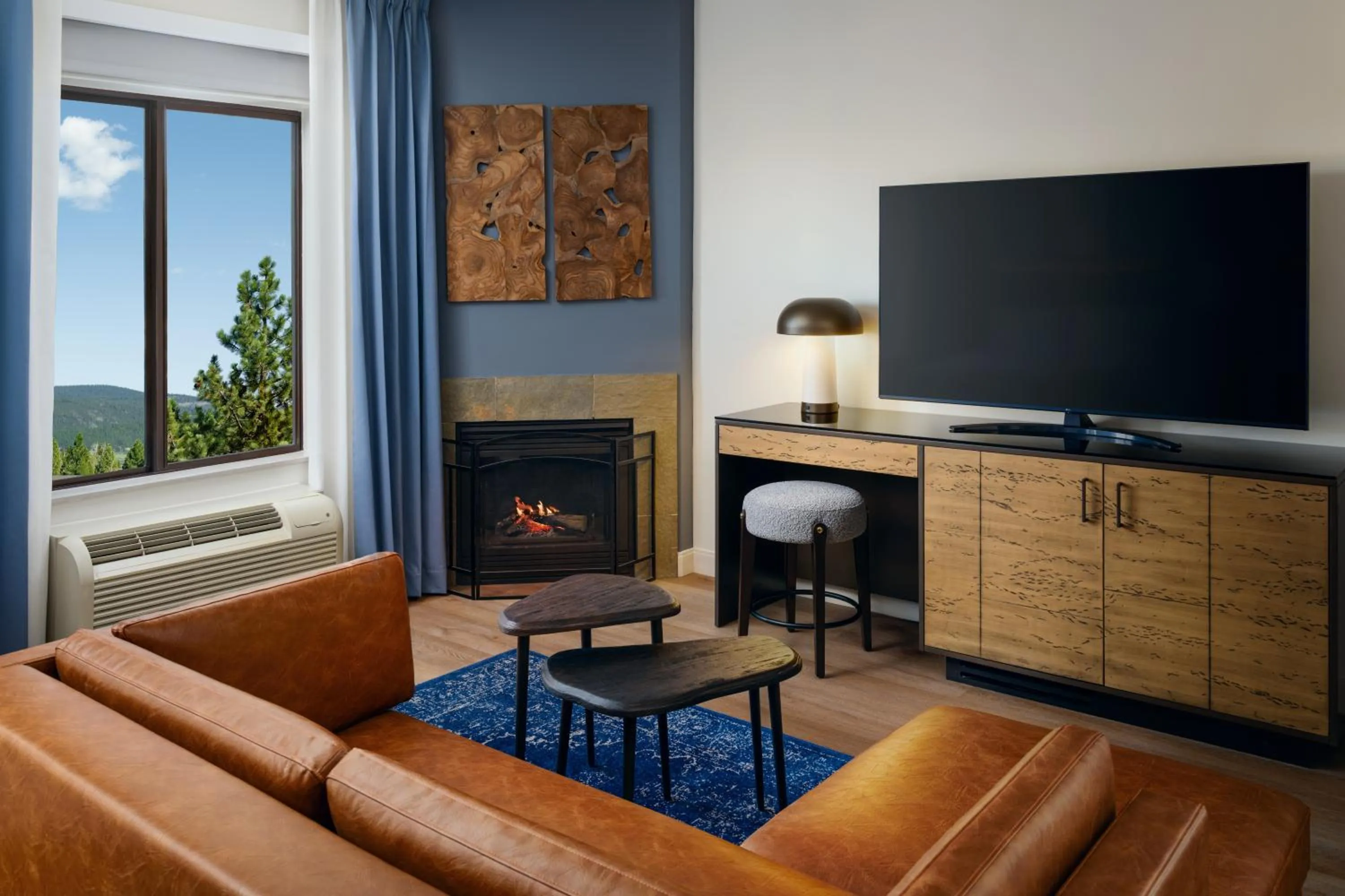 Living room in Martis Valley Lodge, Tapestry Collection by Hilton