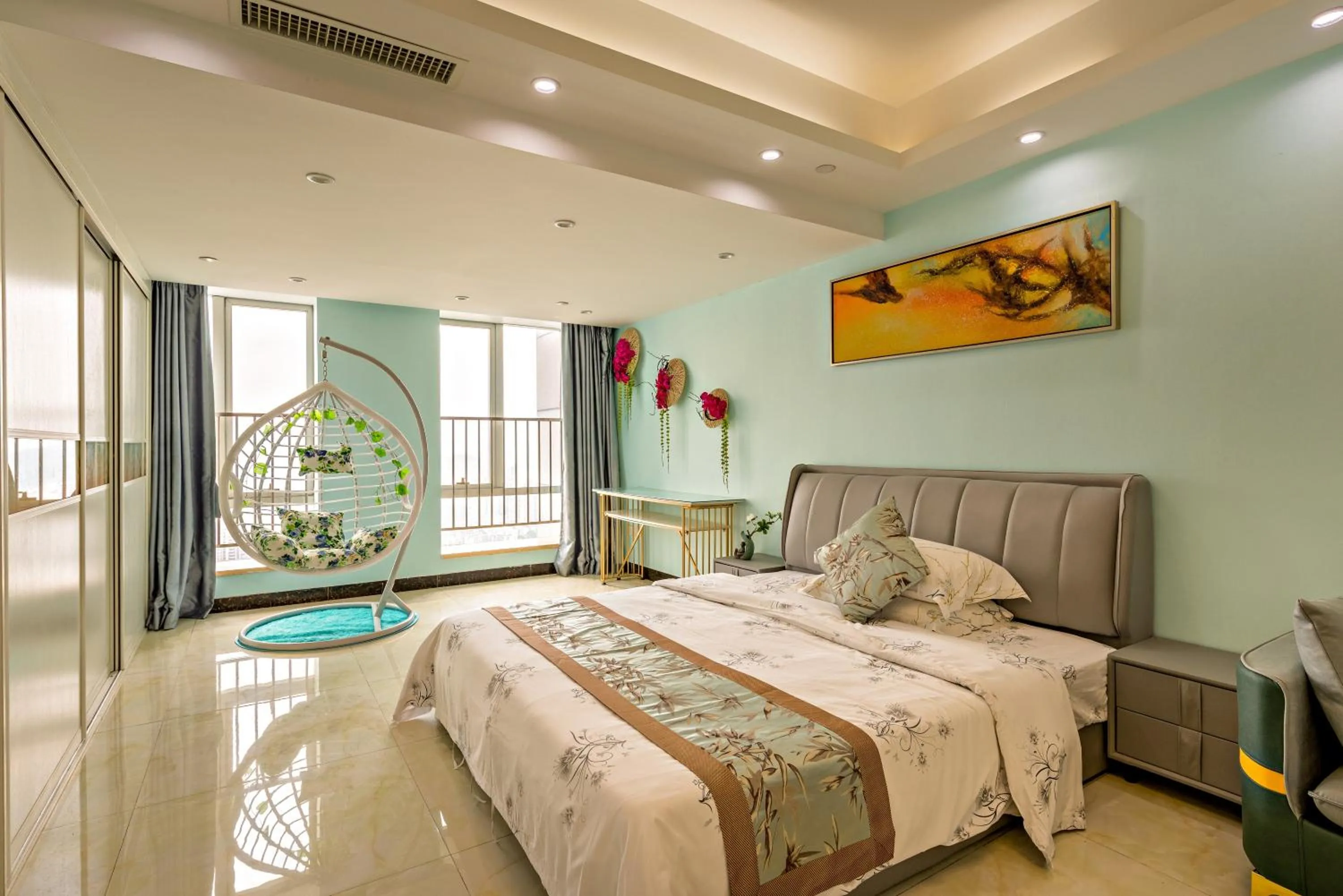 Bedroom, Bed in Guangzhou Manhattan International Apartment Zhengjia Free bus services are provided for the first and second phases