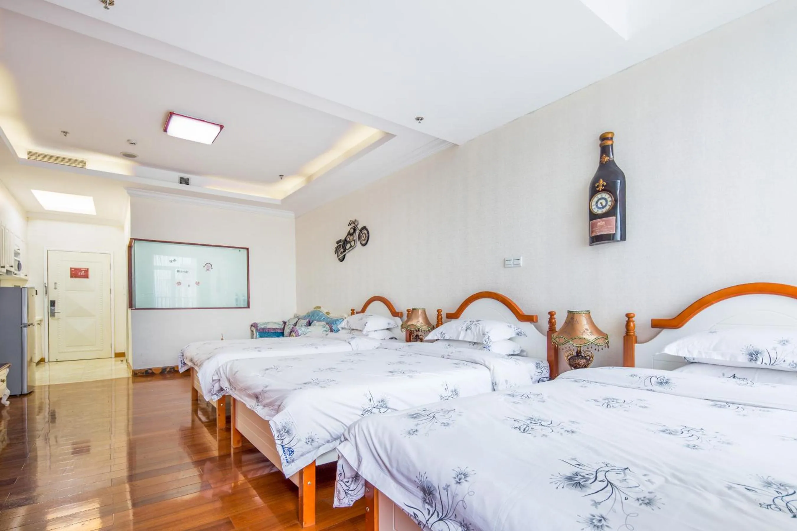 bunk bed, Bed in Guangzhou Manhattan International Apartment Zhengjia Free bus services are provided for the first and second phases