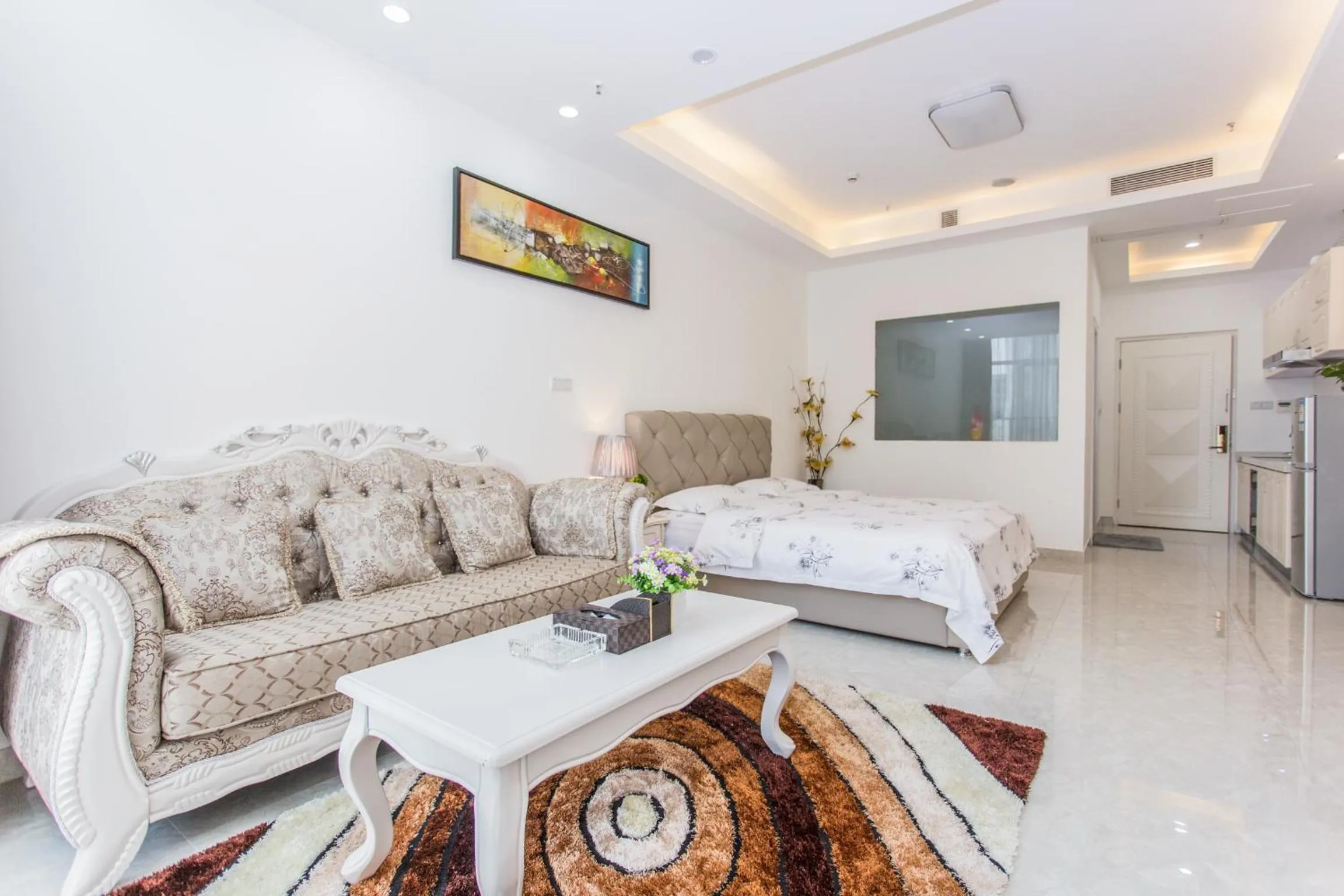 Bed in Guangzhou Manhattan International Apartment Zhengjia Free bus services are provided for the first and second phases