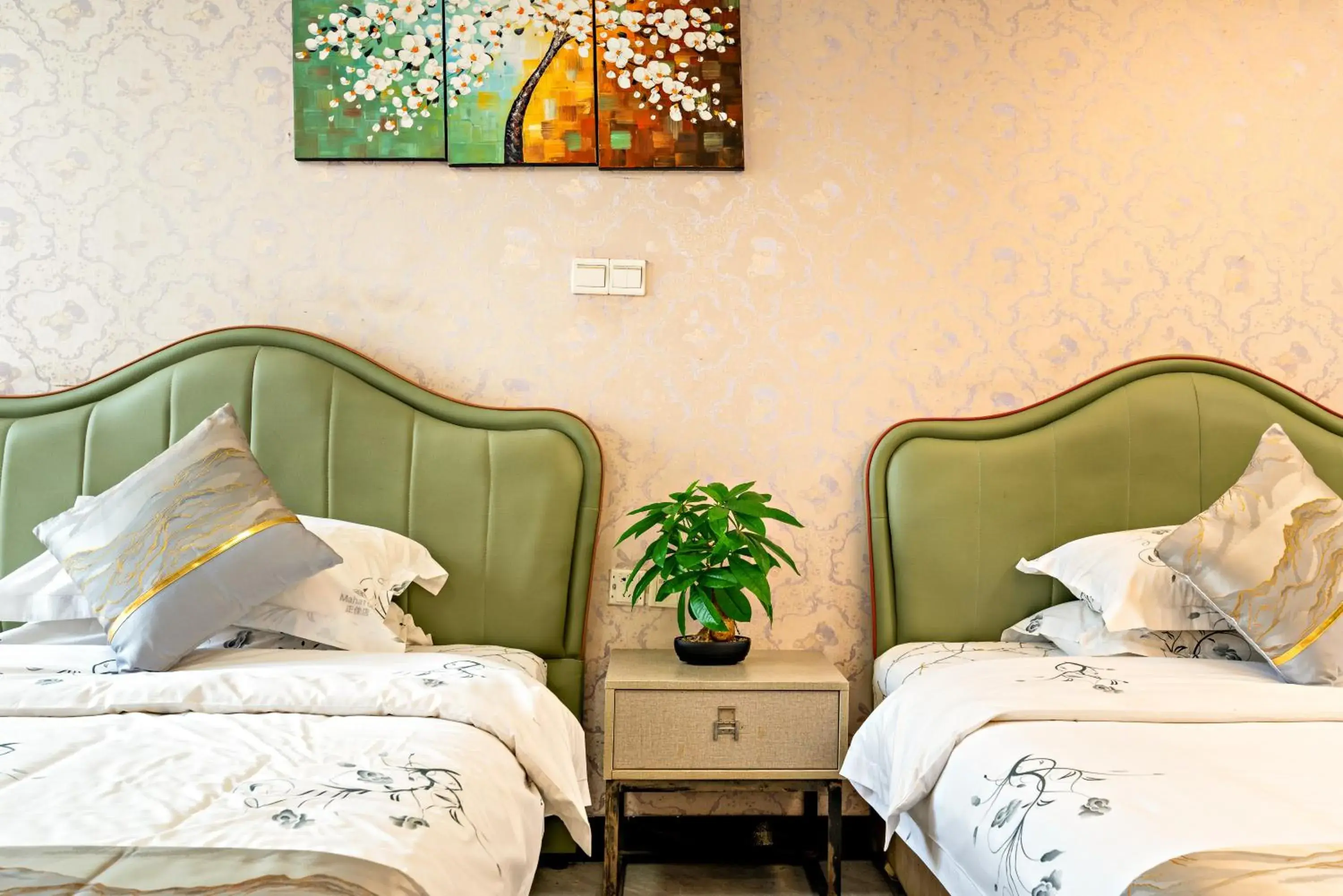 Bedroom, Bed in Guangzhou Manhattan International Apartment Zhengjia Branch-FREE SHUTTLE BUS FOR CANTON FAIR Bedroom, Bed in Guangzhou Manhattan International Apartment Zhengjia Branch-FREE SHUTTLE BUS FOR CANTON FAIR