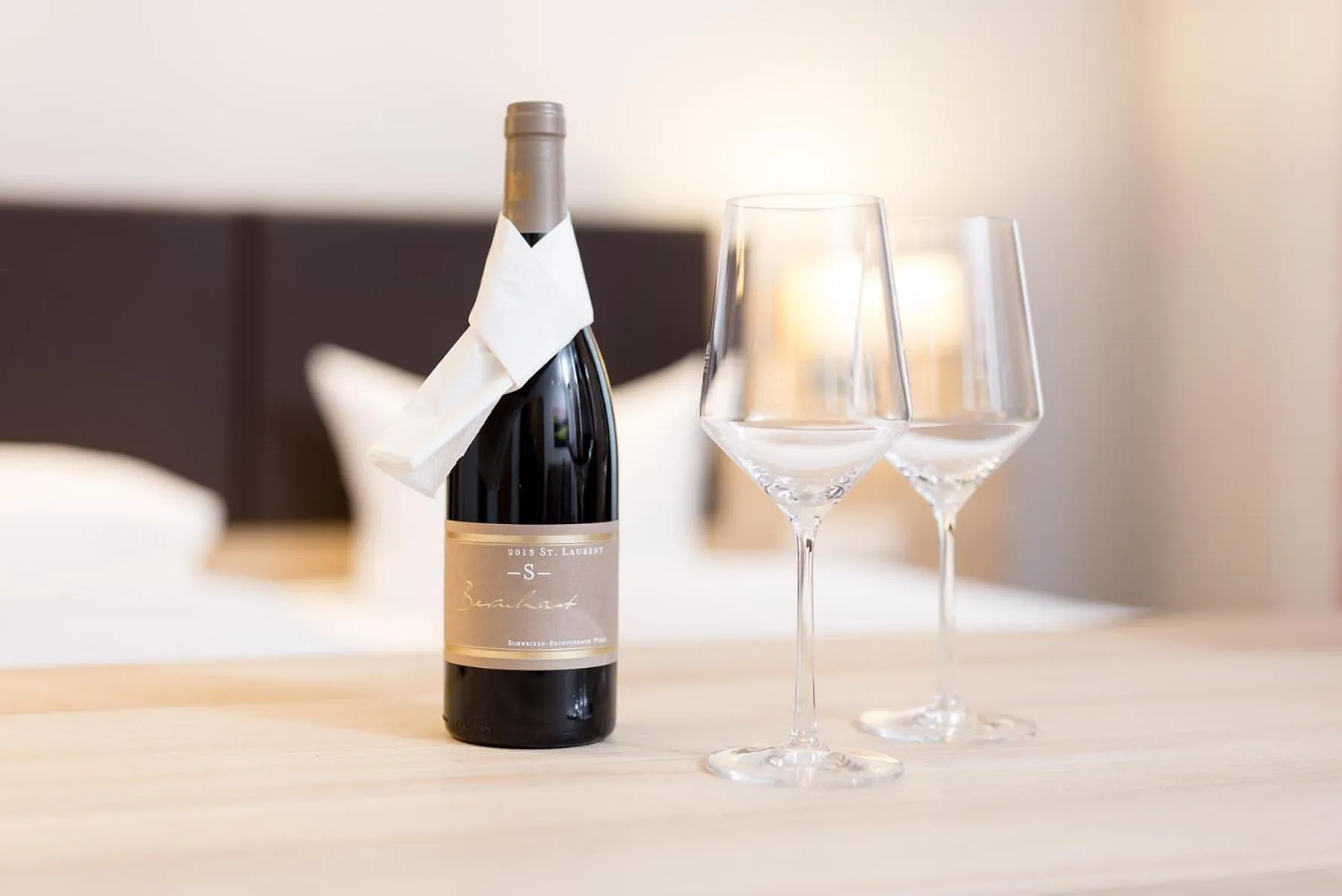 Drinks, Bed in Hotel Pfälzer Wald